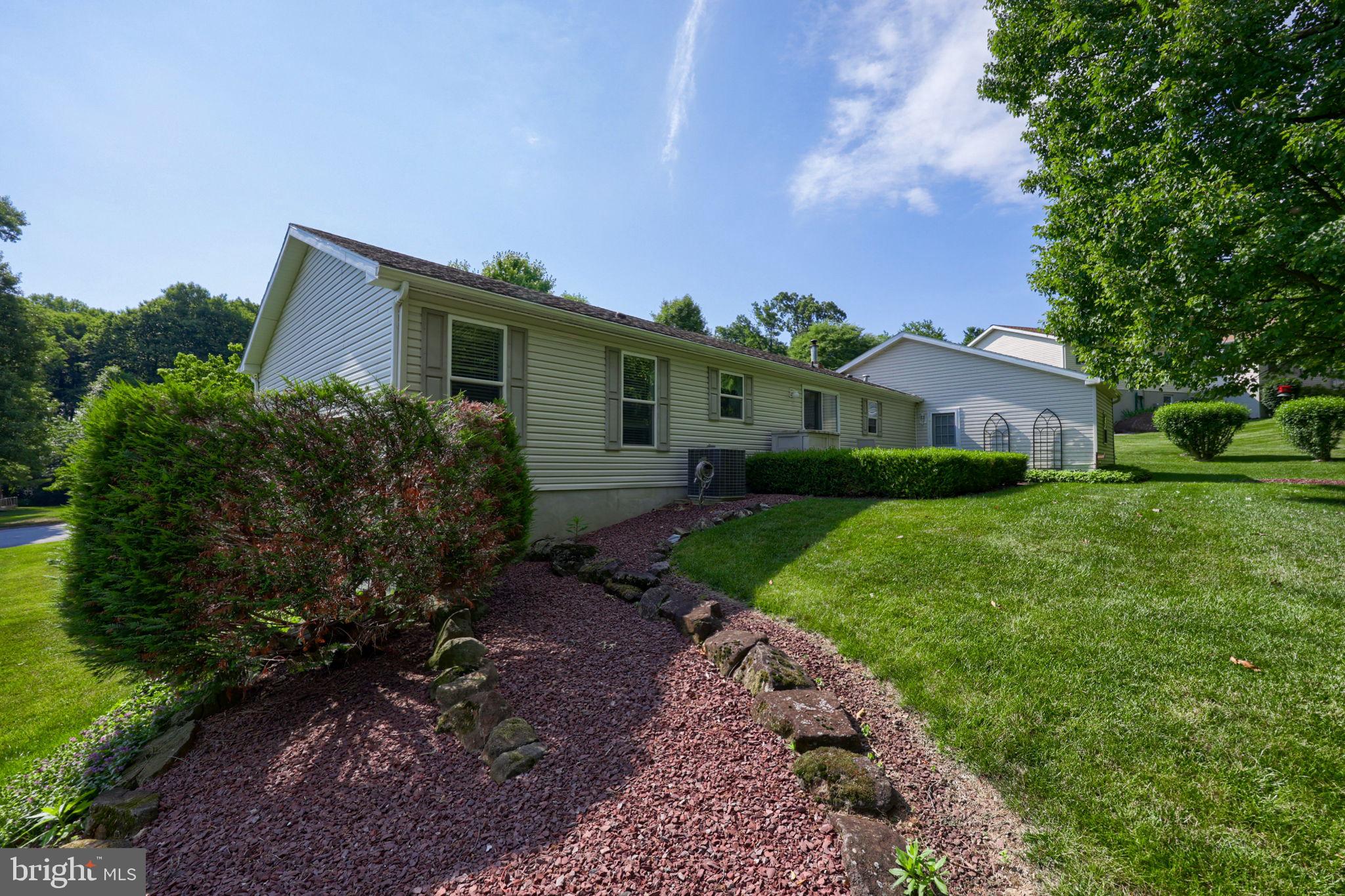 GRETNA SPRINGS COMMUNITY - Residential