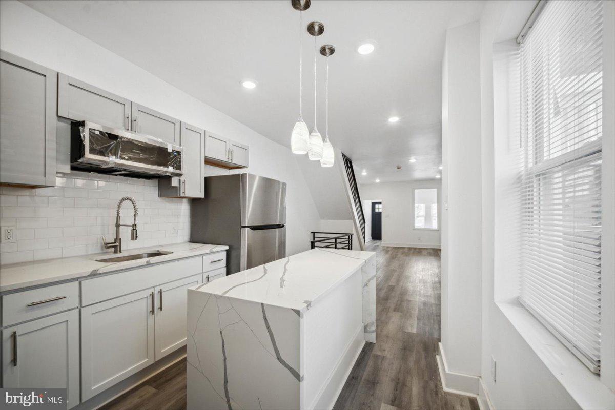 PASSYUNK SQUARE - Residential