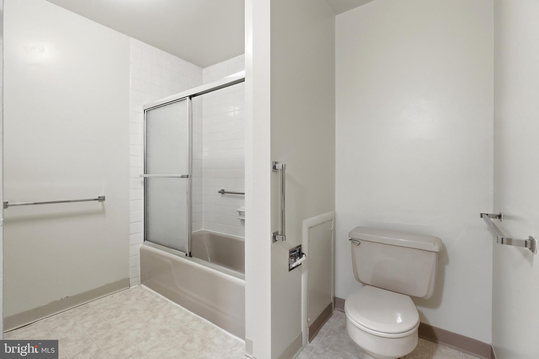 LEISURE WORLD - Residential