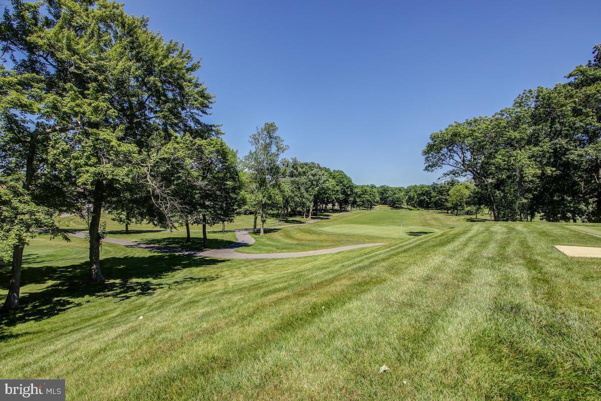 LEISURE WORLD - Residential