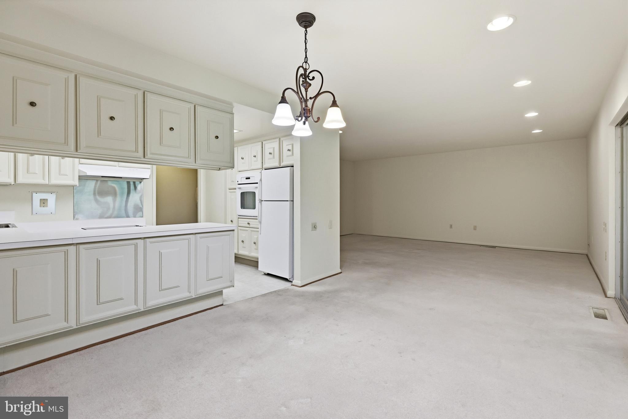LEISURE WORLD - Residential