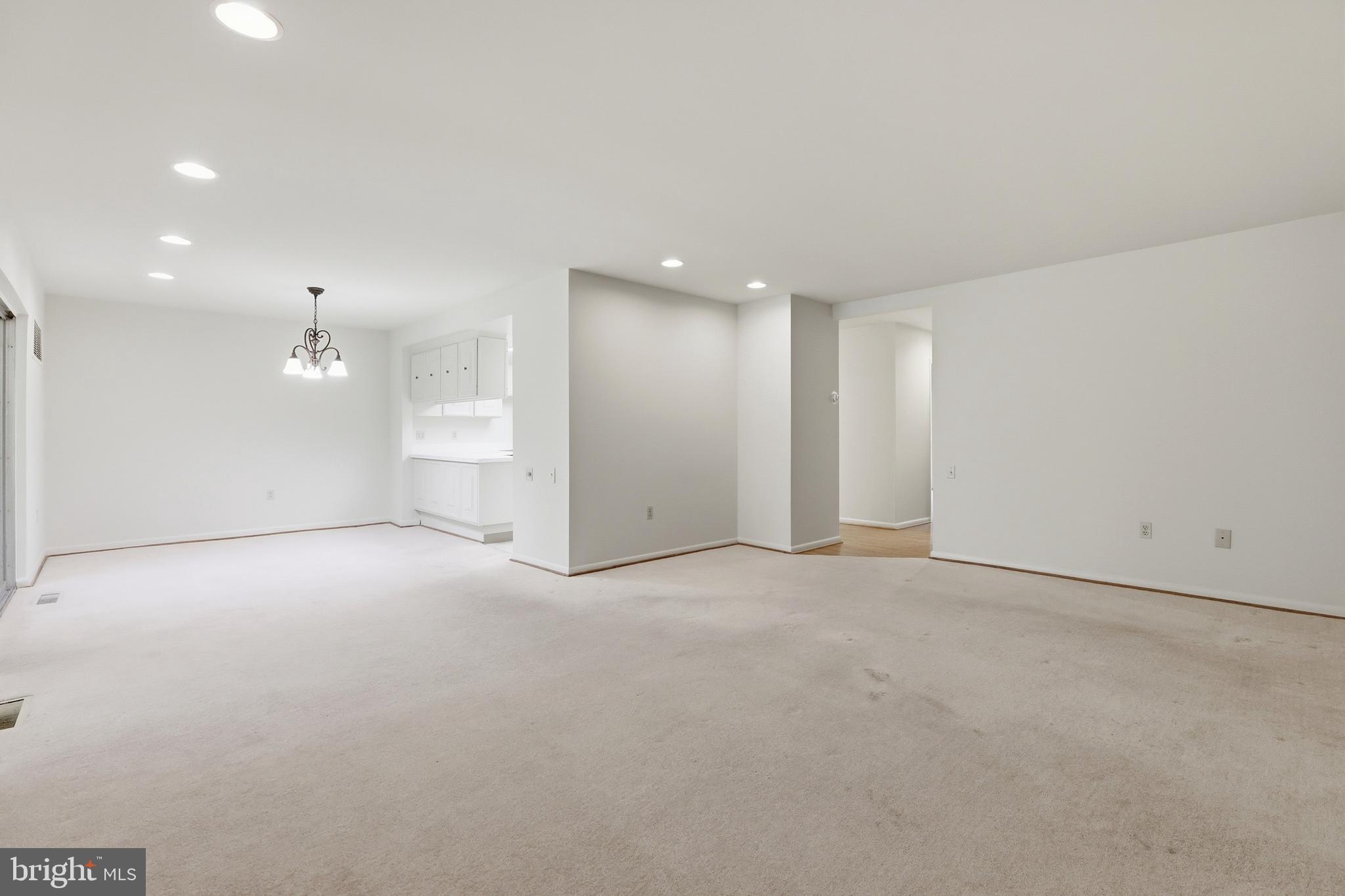 LEISURE WORLD - Residential