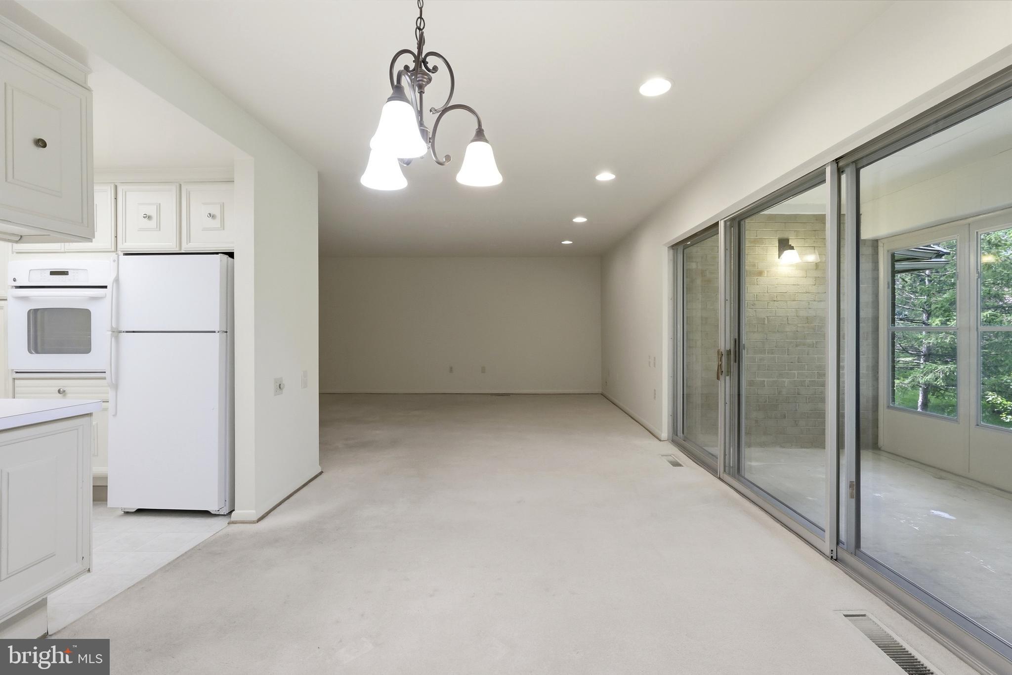 LEISURE WORLD - Residential