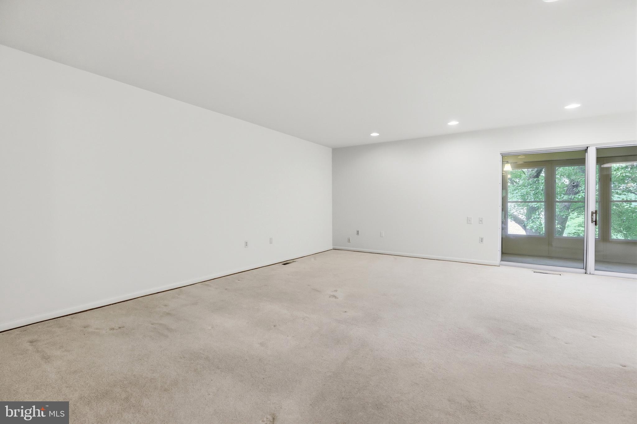 LEISURE WORLD - Residential