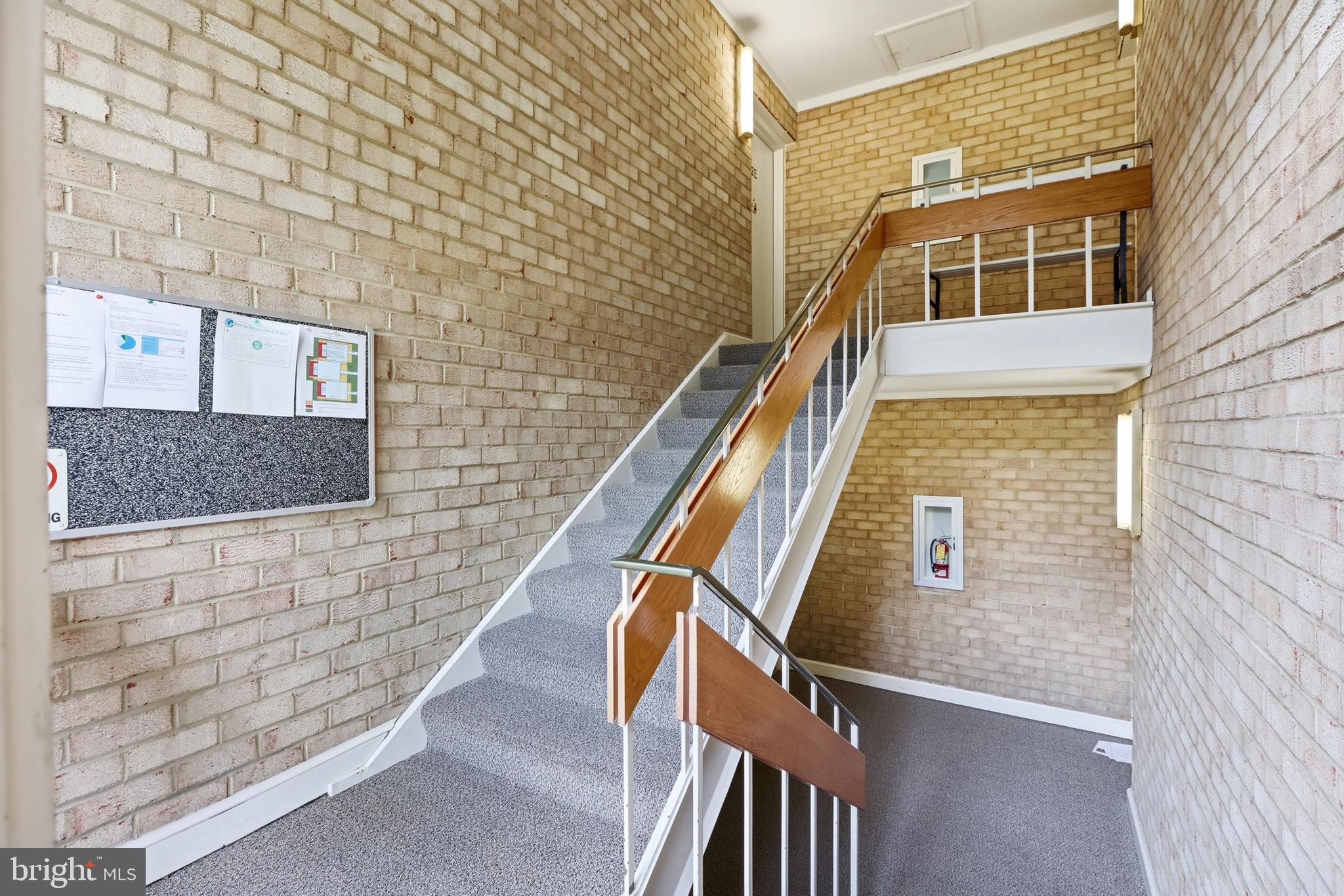 LEISURE WORLD - Residential