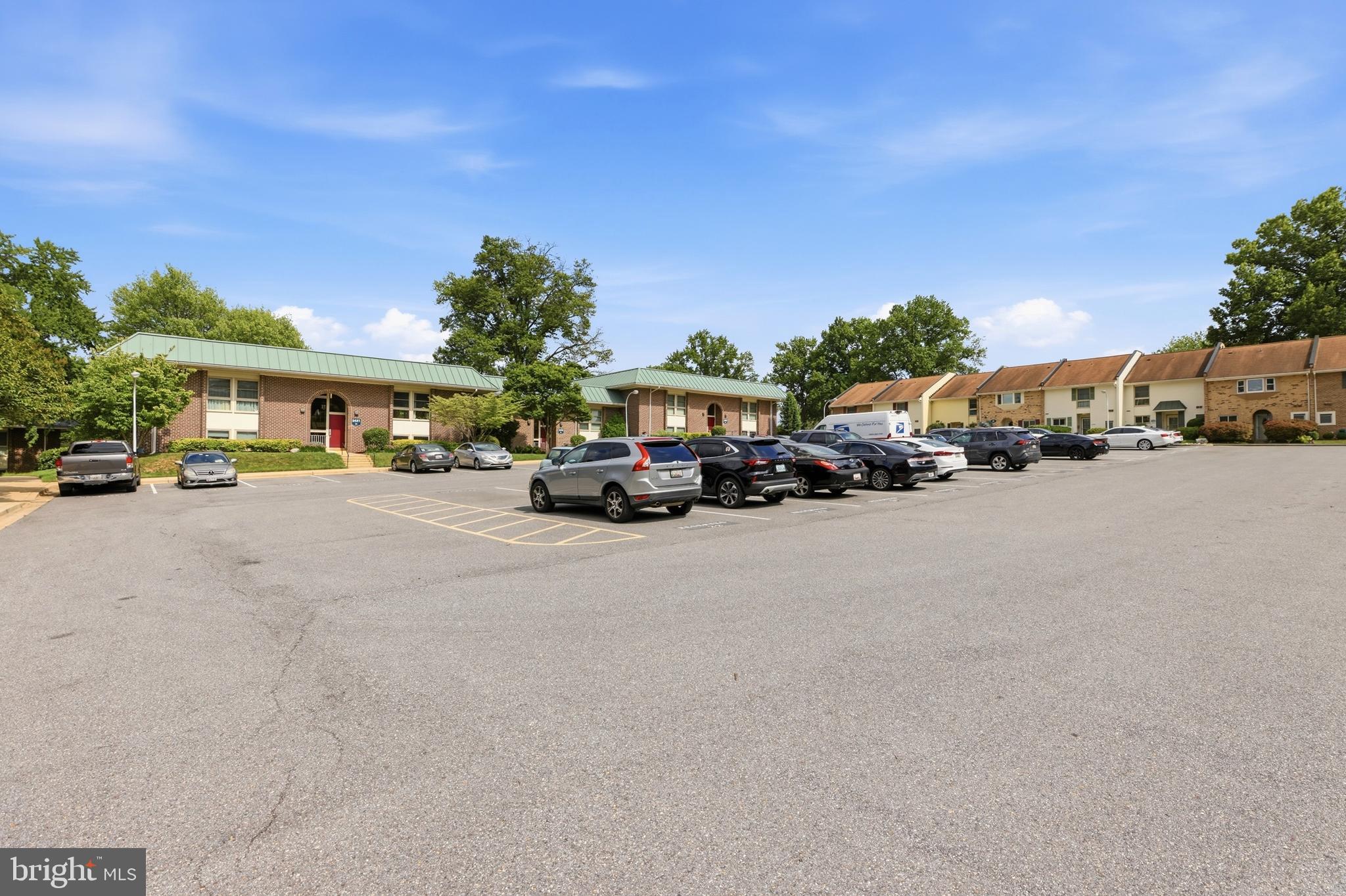 LEISURE WORLD - Residential