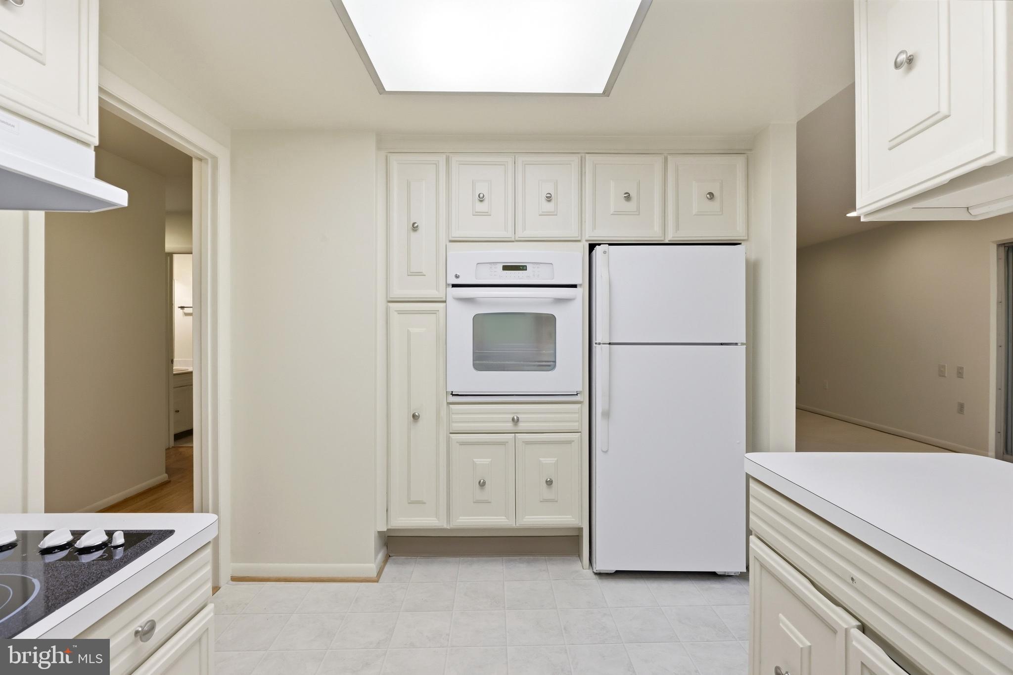 LEISURE WORLD - Residential