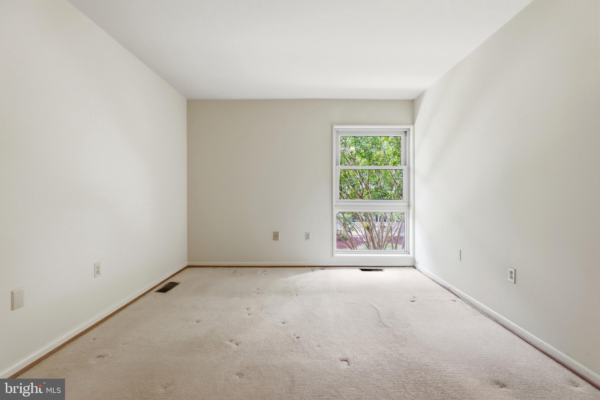 LEISURE WORLD - Residential
