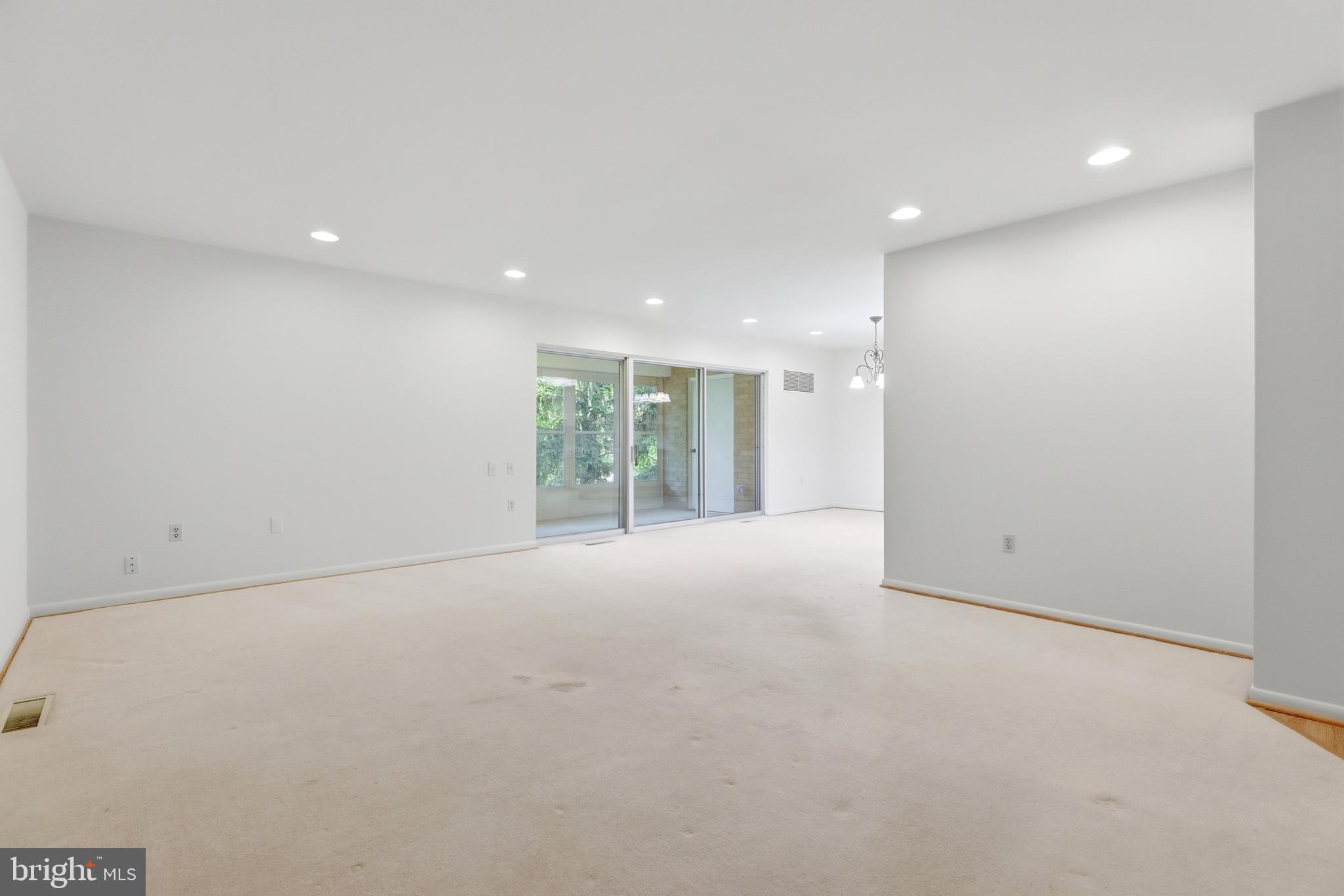 LEISURE WORLD - Residential