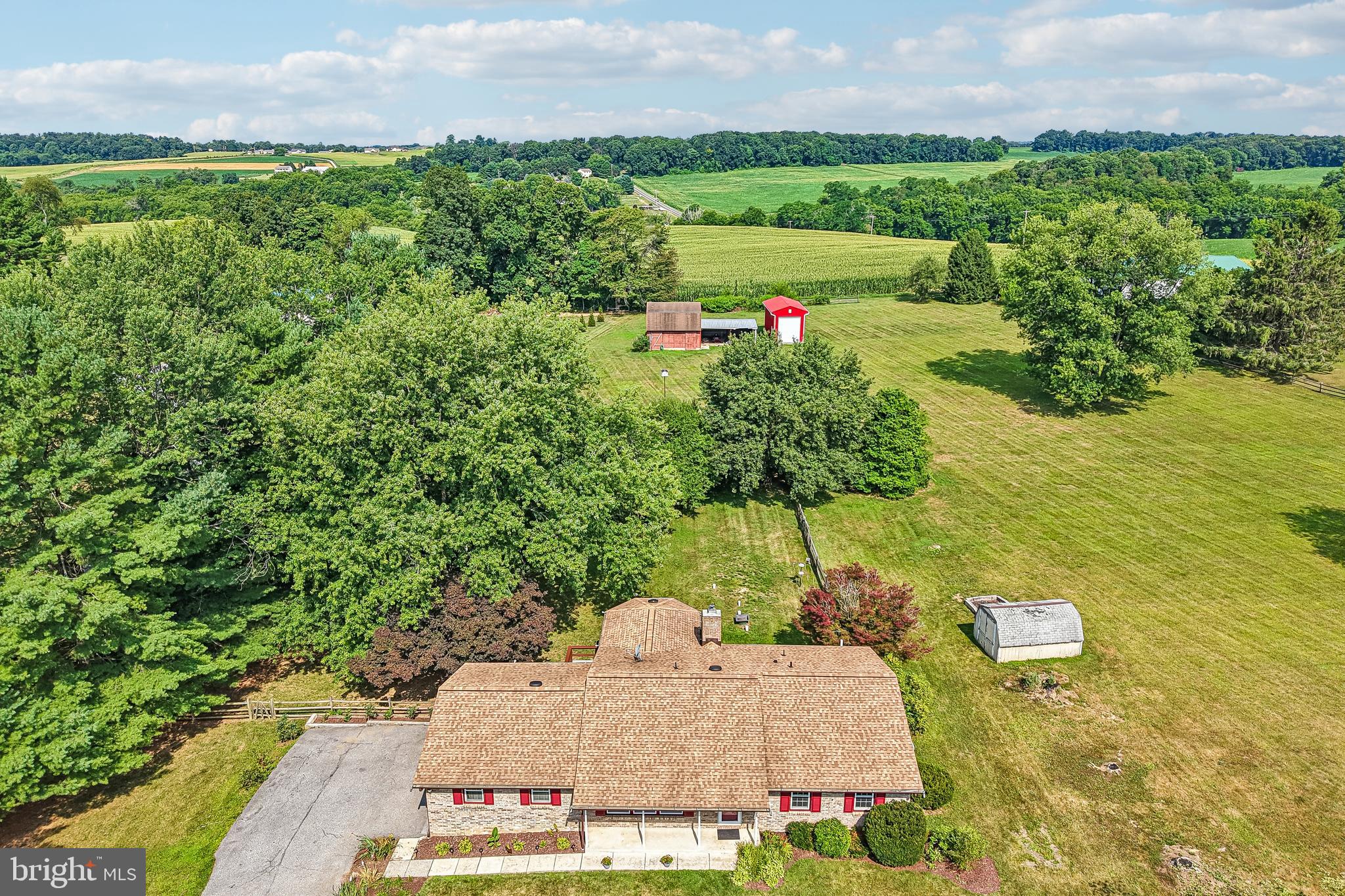 BLUE GRASS MANOR - Residential