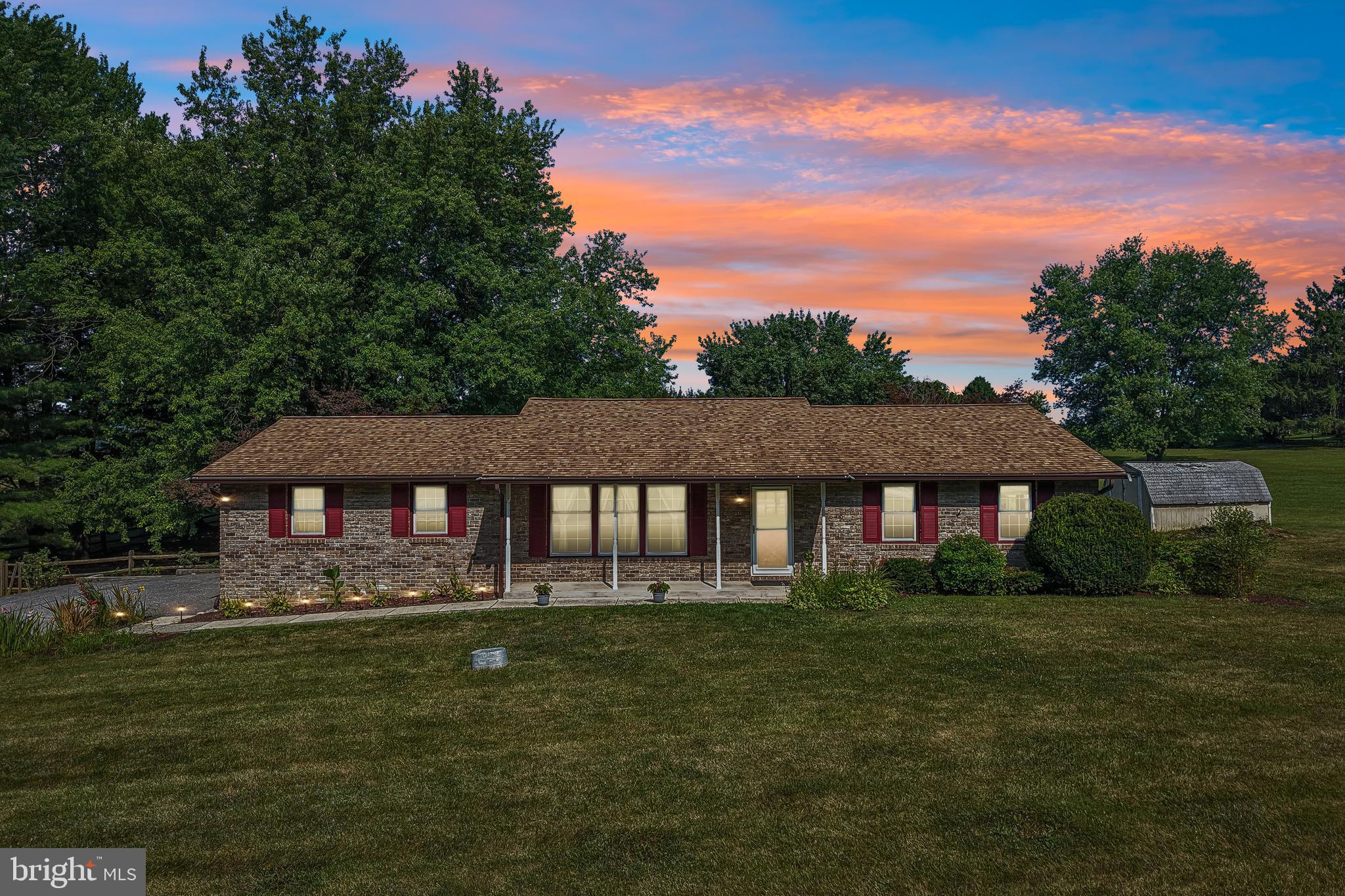 BLUE GRASS MANOR - Residential