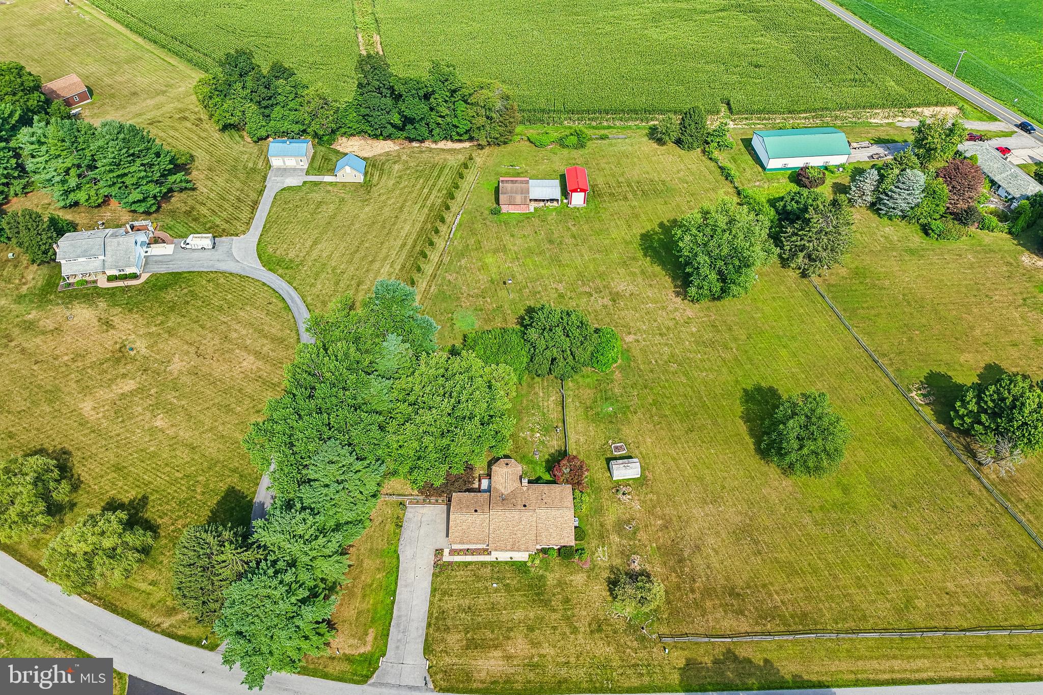BLUE GRASS MANOR - Residential