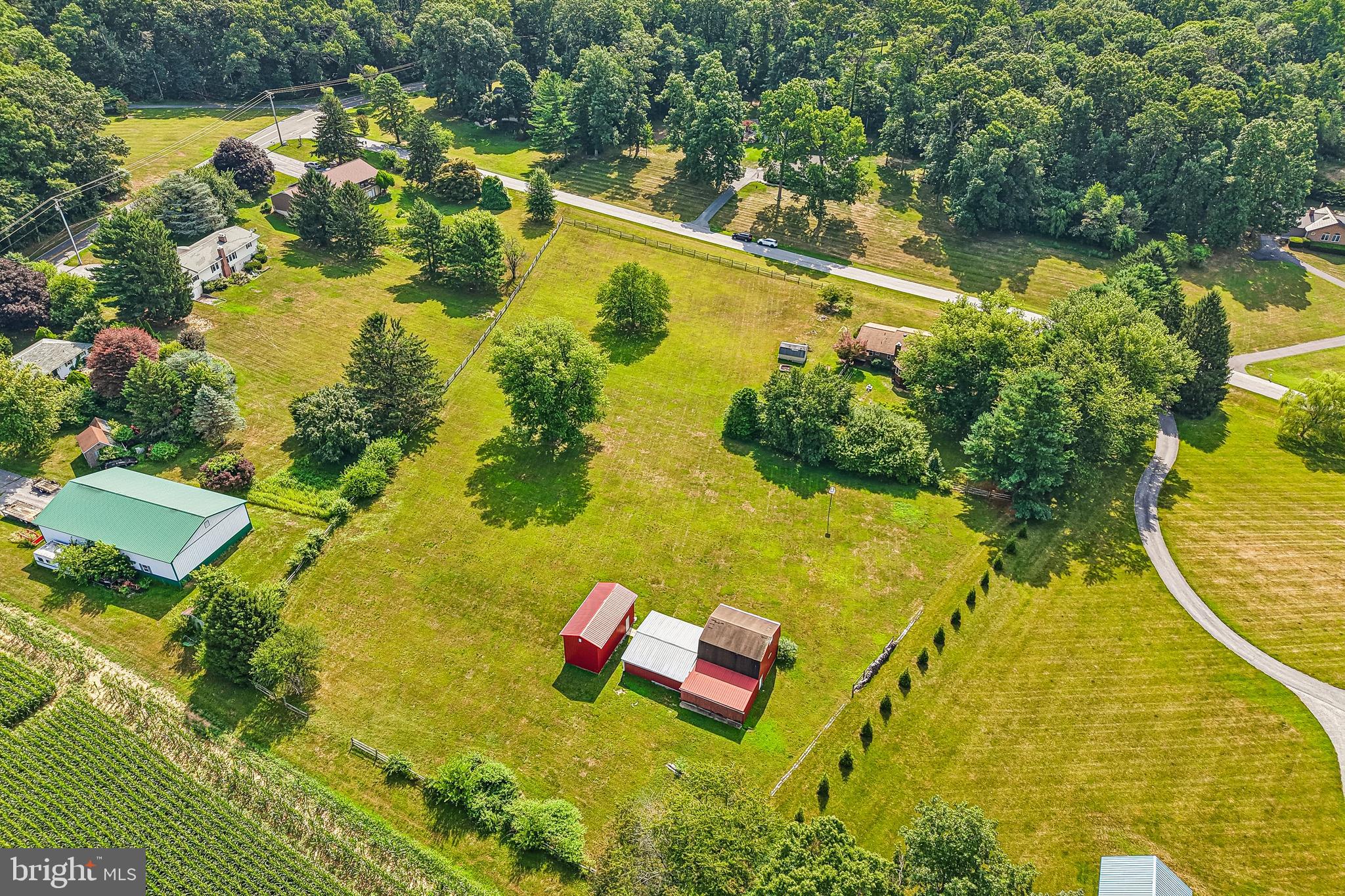BLUE GRASS MANOR - Residential