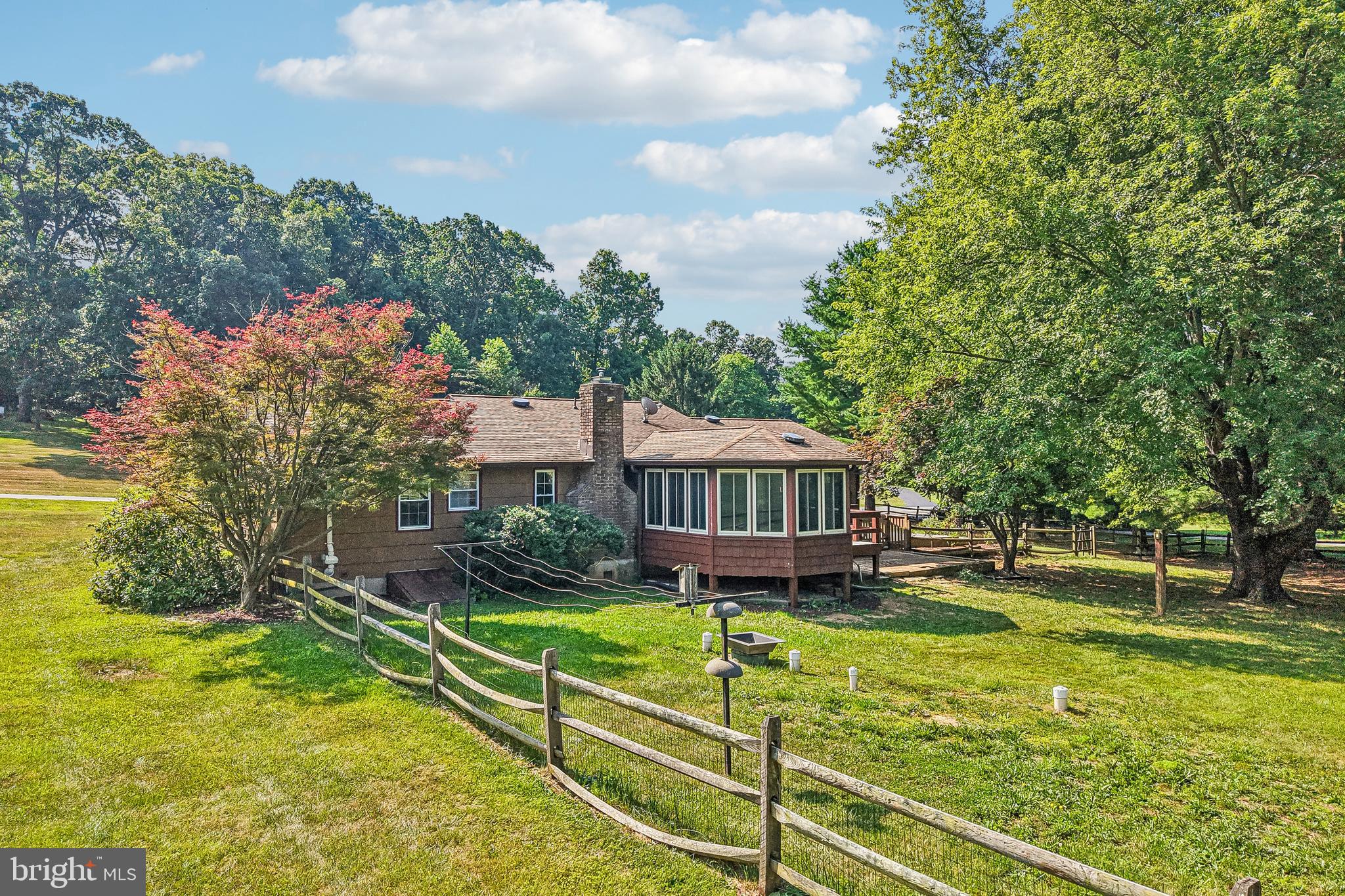 BLUE GRASS MANOR - Residential