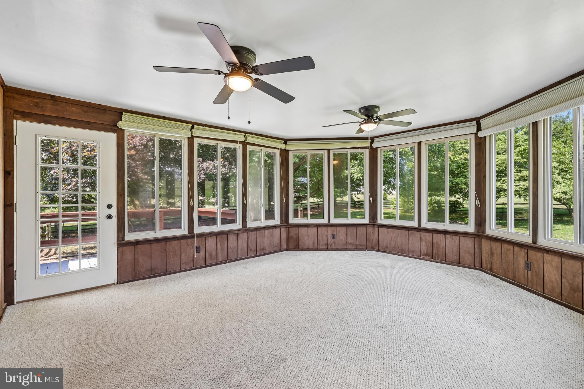 BLUE GRASS MANOR - Residential
