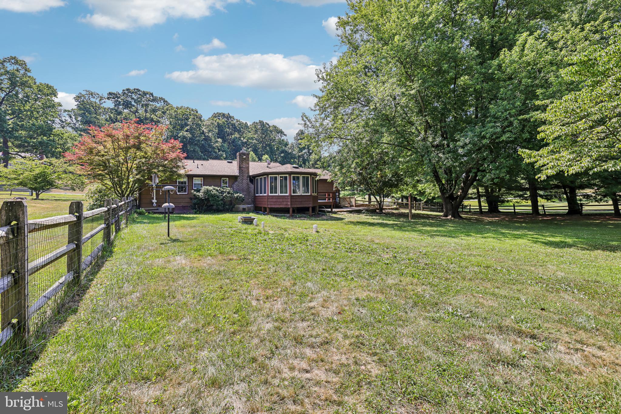 BLUE GRASS MANOR - Residential