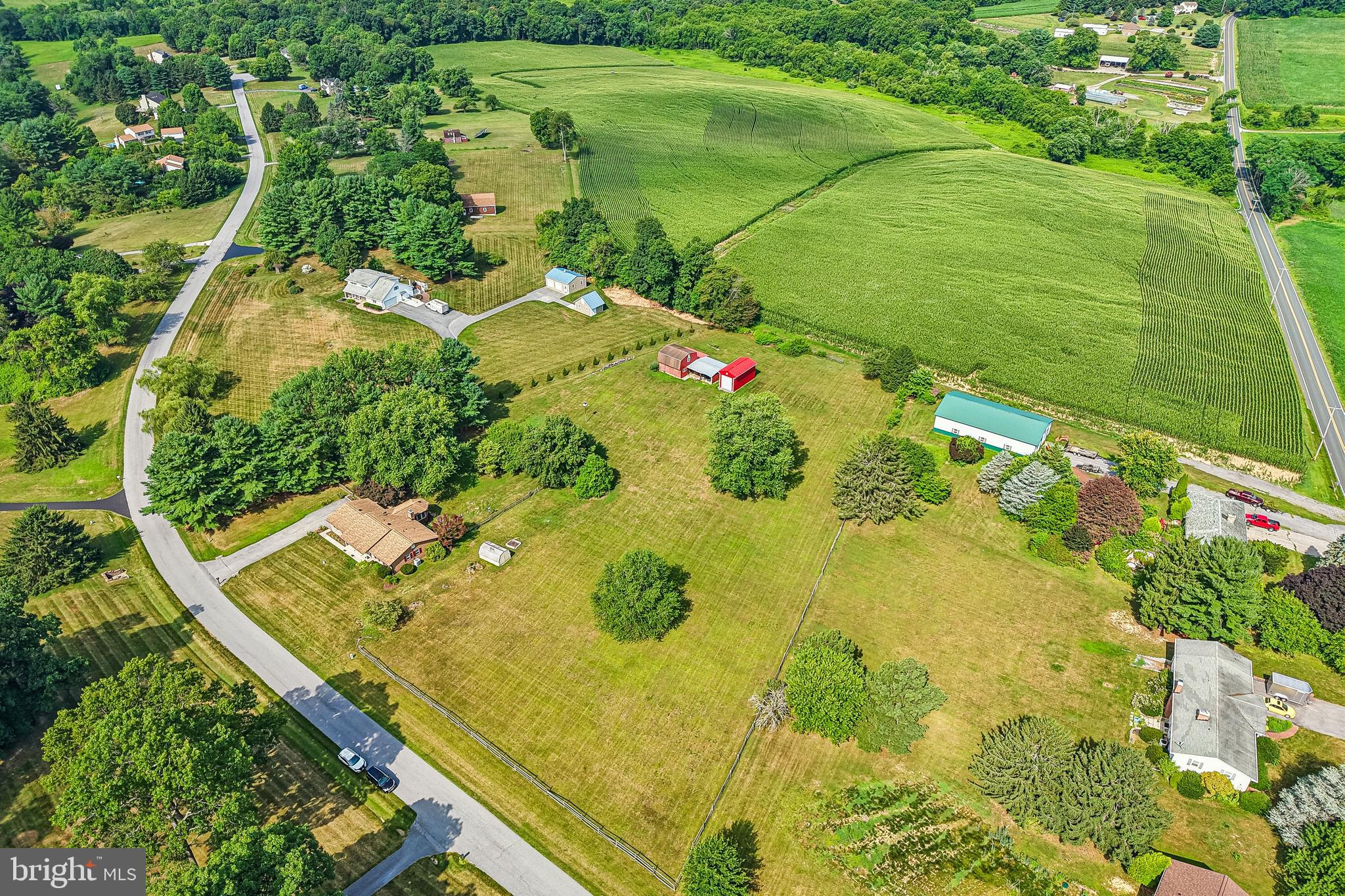BLUE GRASS MANOR - Residential