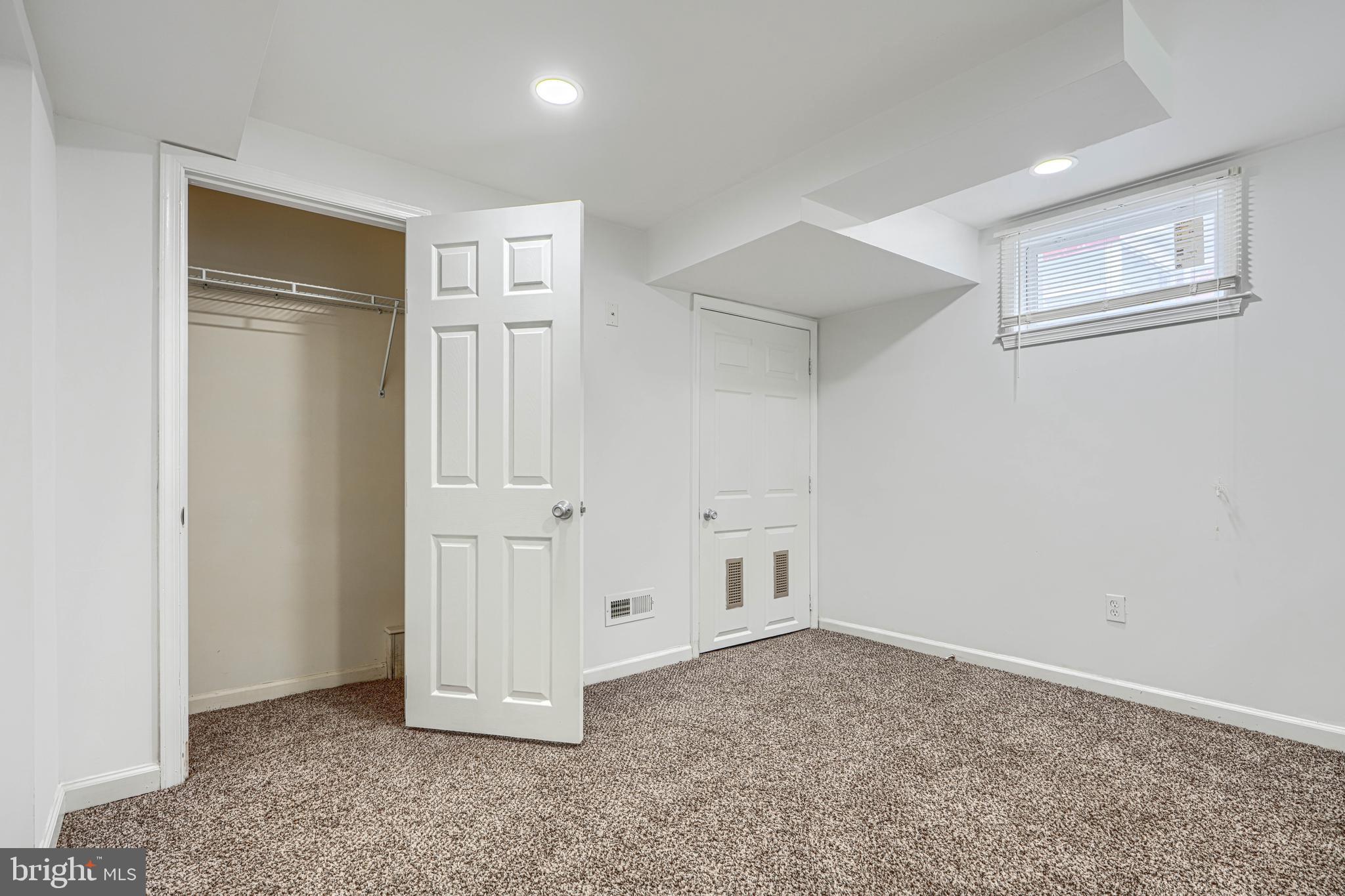 MOUNT WASHINGTON - Residential