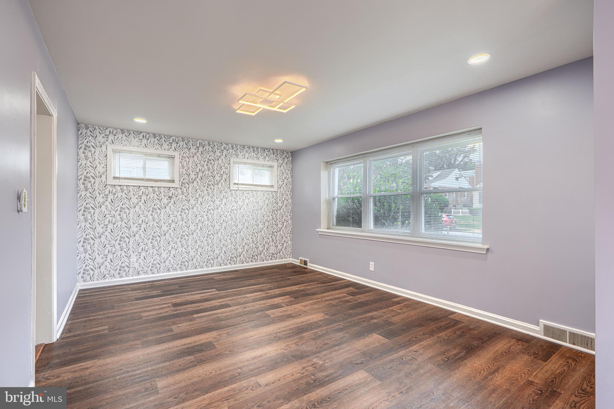 MOUNT WASHINGTON - Residential