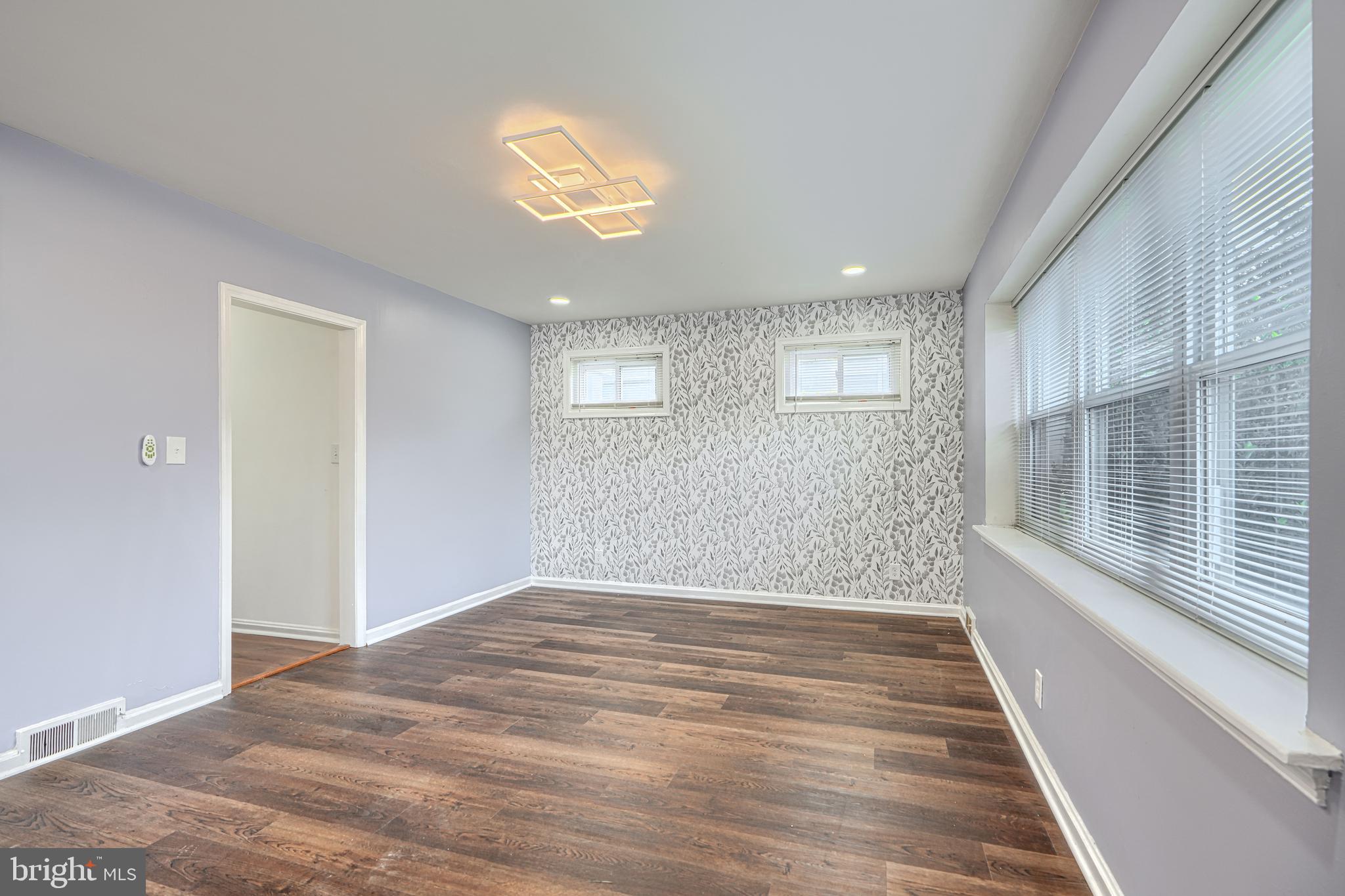 MOUNT WASHINGTON - Residential