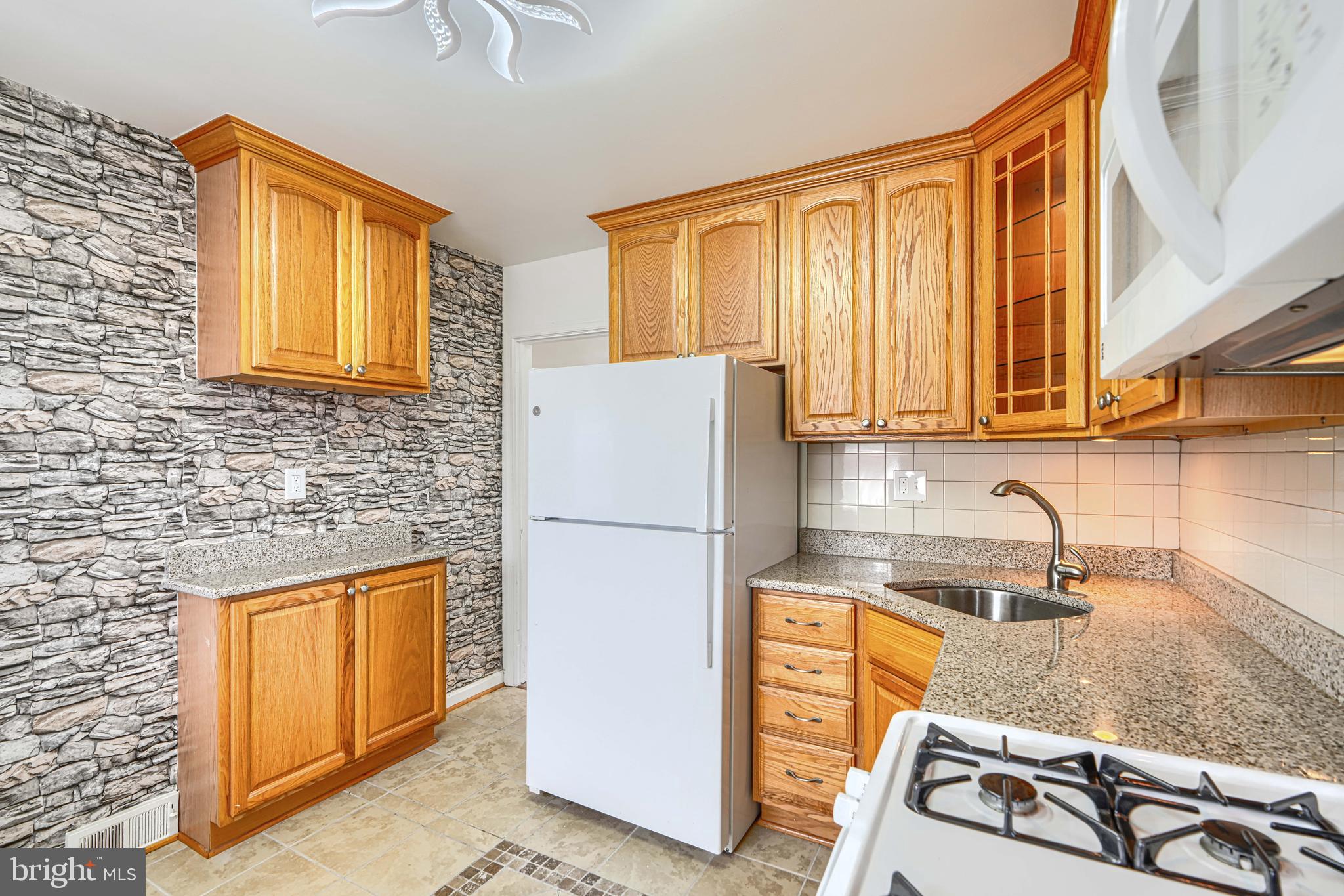 MOUNT WASHINGTON - Residential