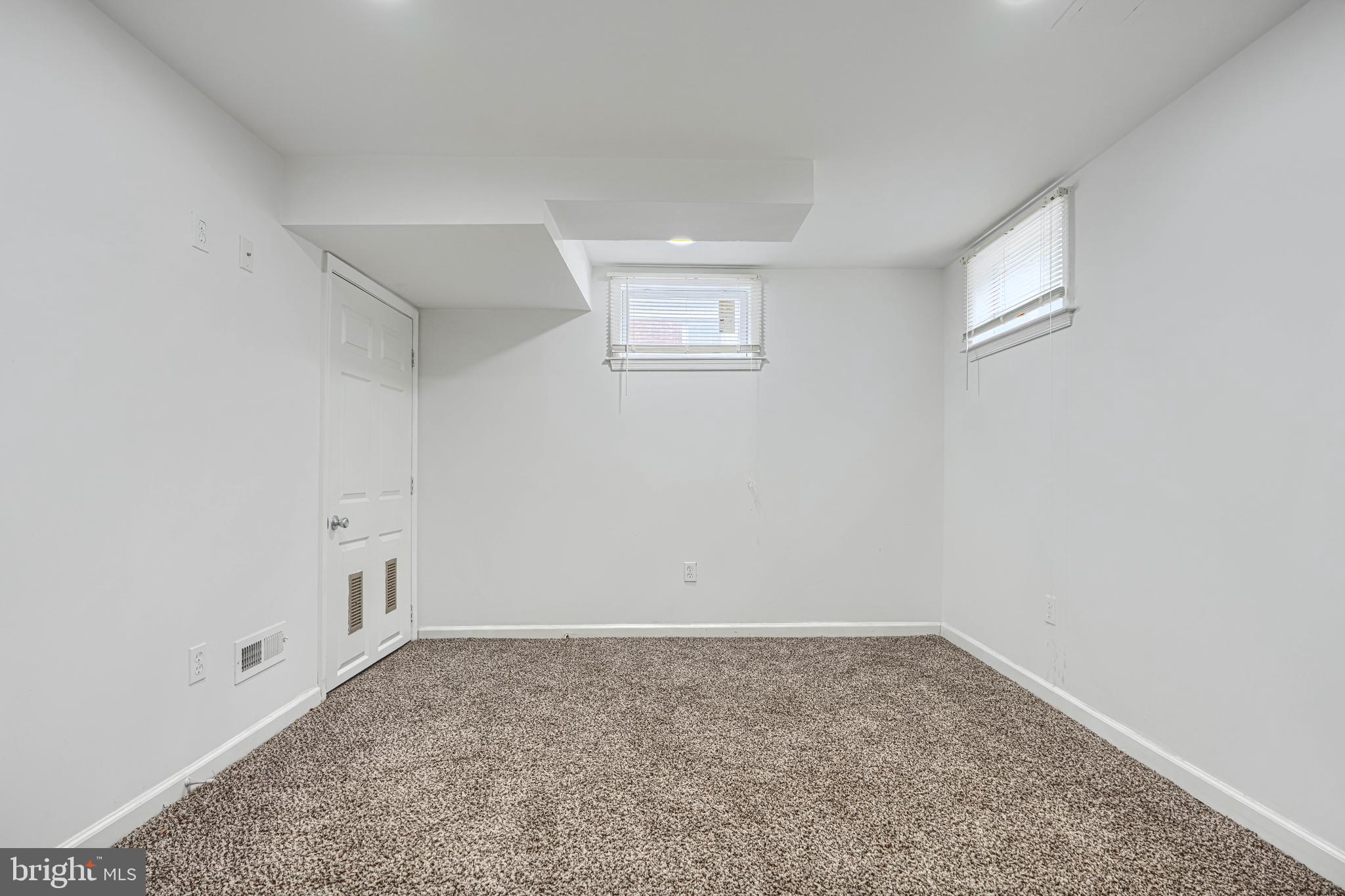 MOUNT WASHINGTON - Residential