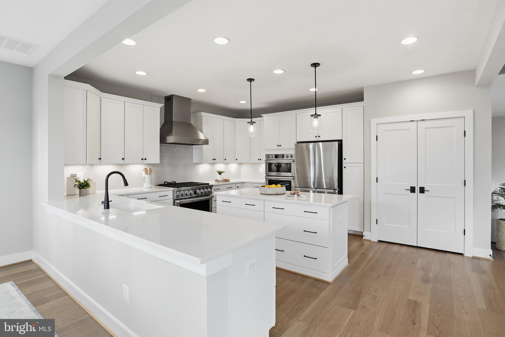 VIENNA HILLS - Residential