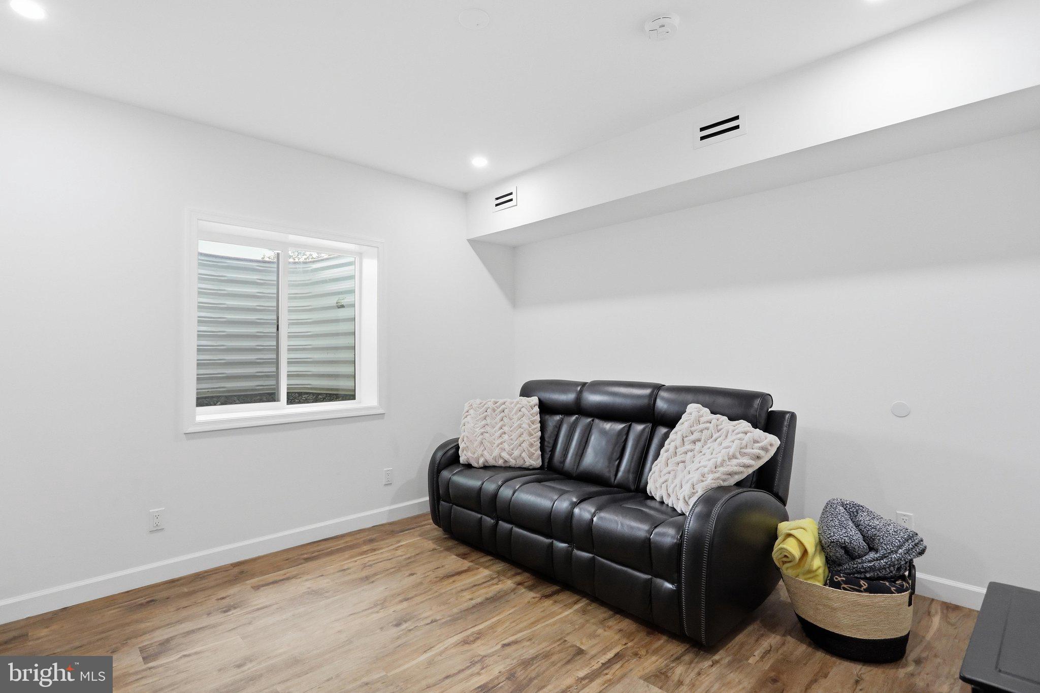 PIKE VIEW ACRES - Residential