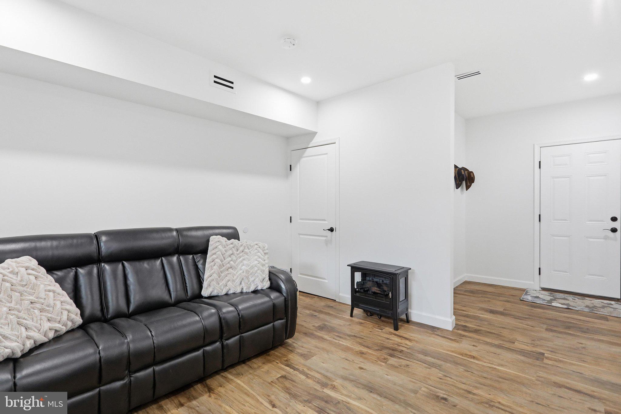 PIKE VIEW ACRES - Residential