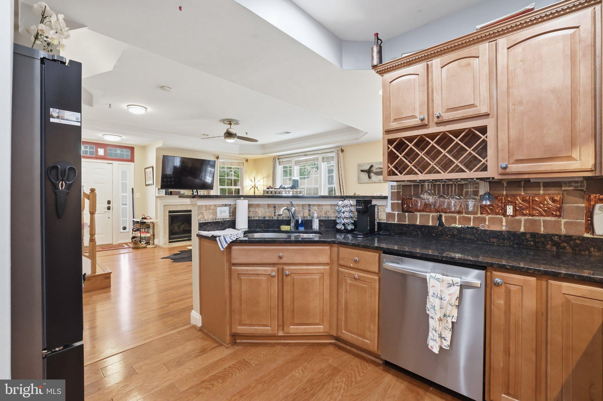 GROVETON WOODS - Residential