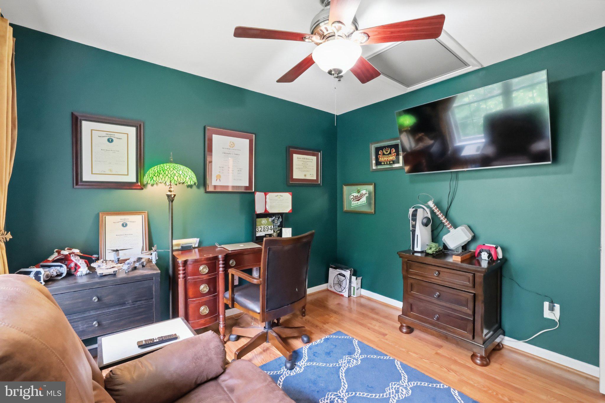 GROVETON WOODS - Residential