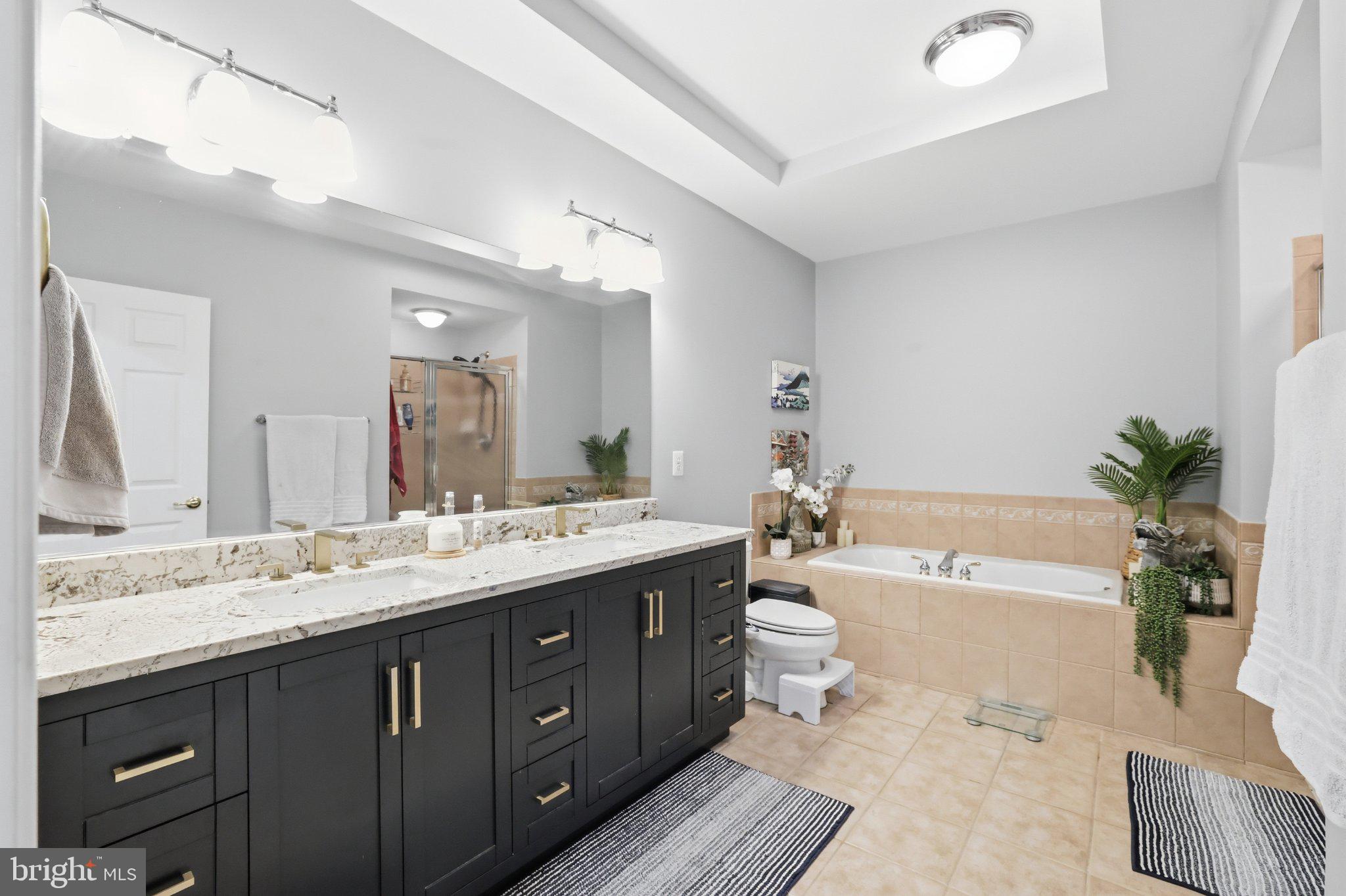 GROVETON WOODS - Residential