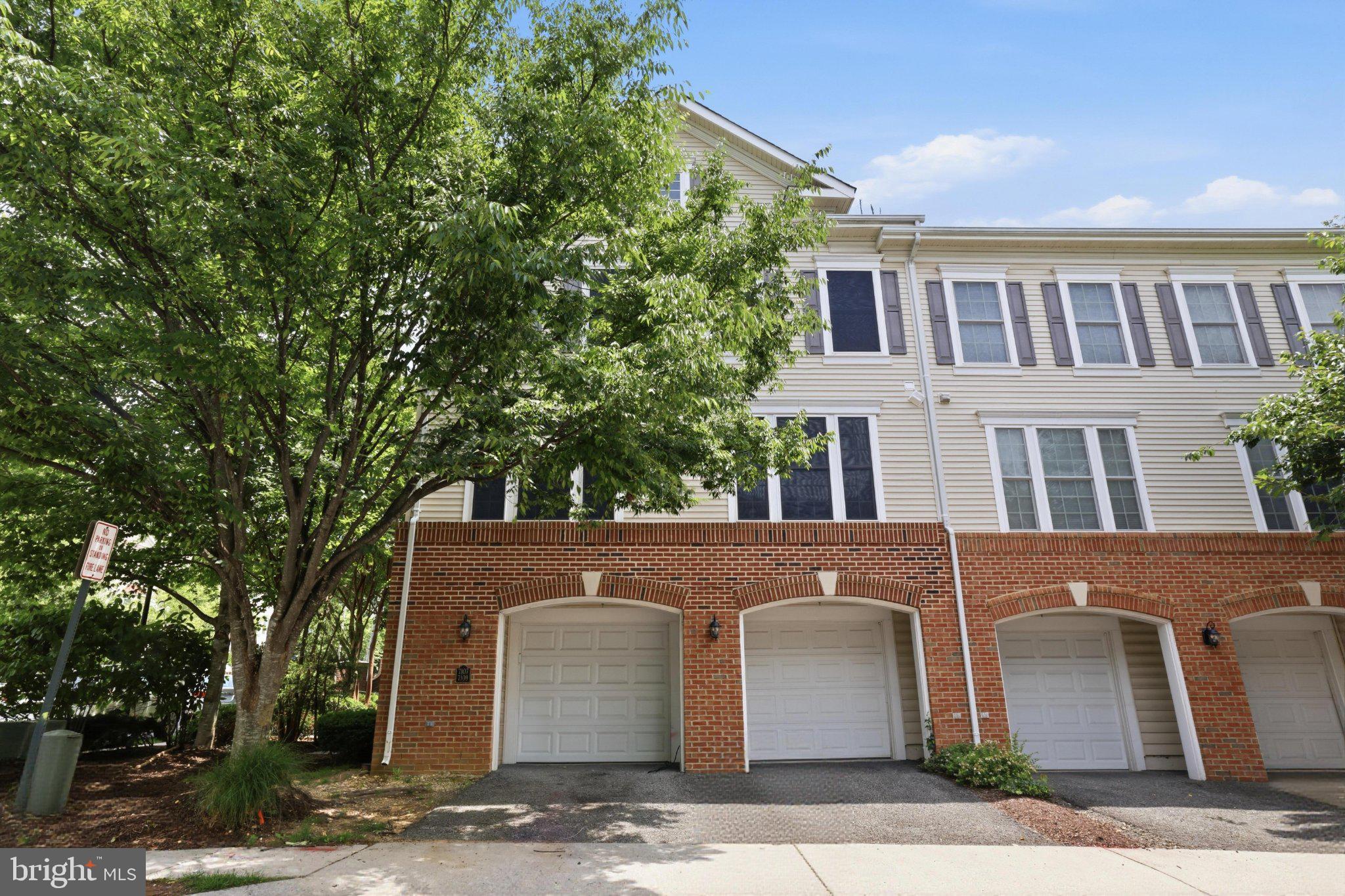 GROVETON WOODS - Residential
