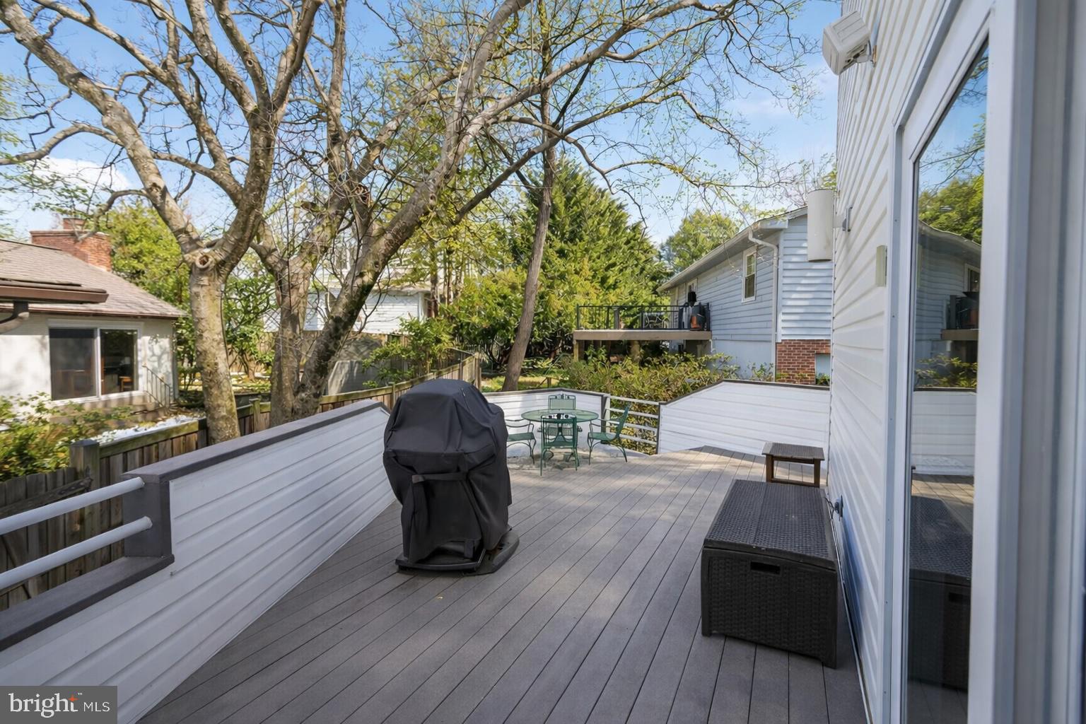 THE WILLIAMSBURG - Residential