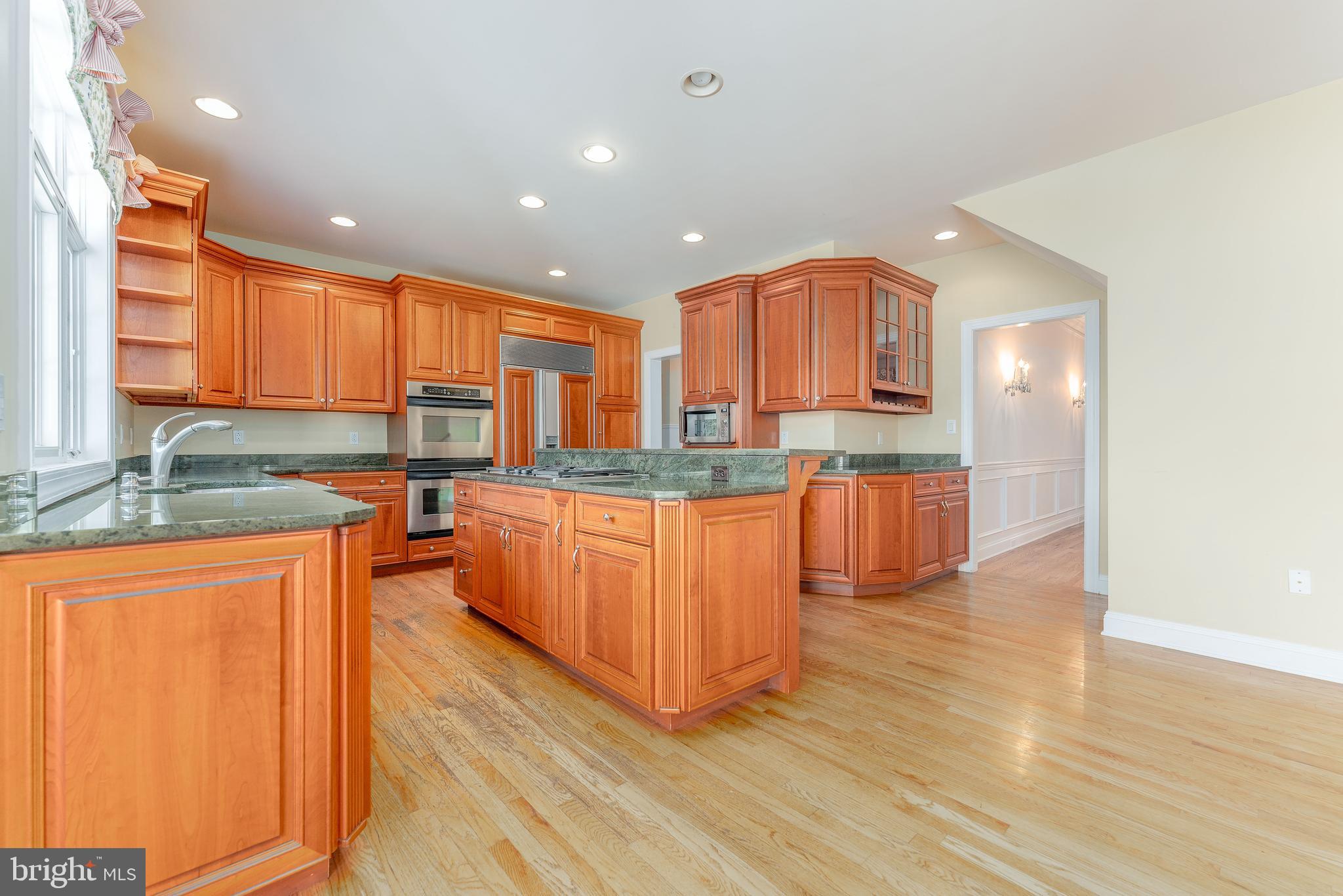 RED LION - Residential