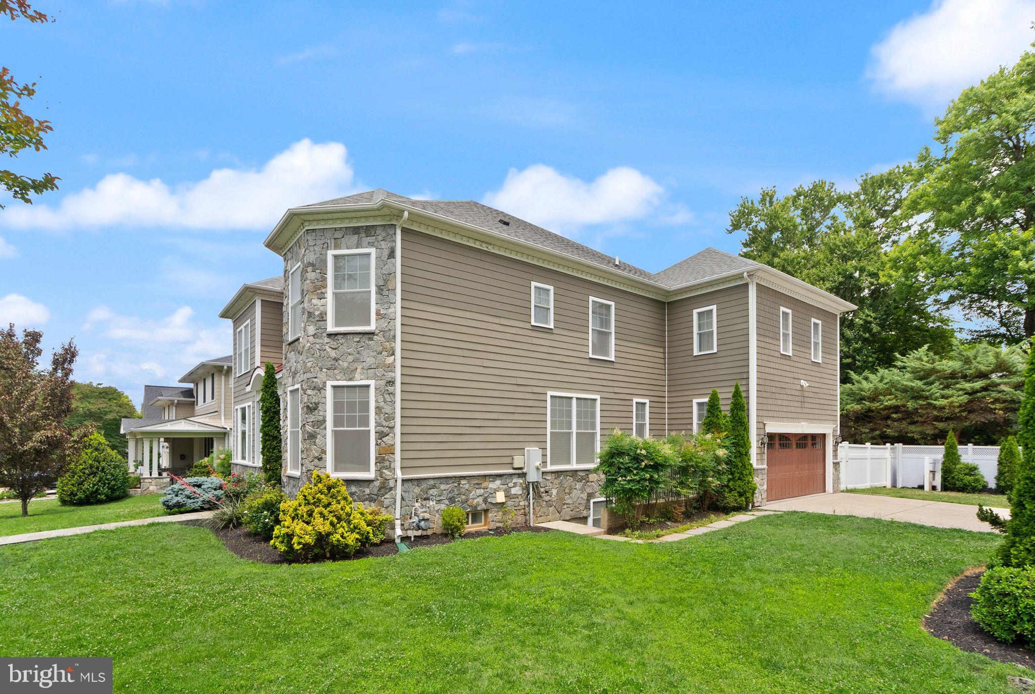 BRADMOOR - Residential