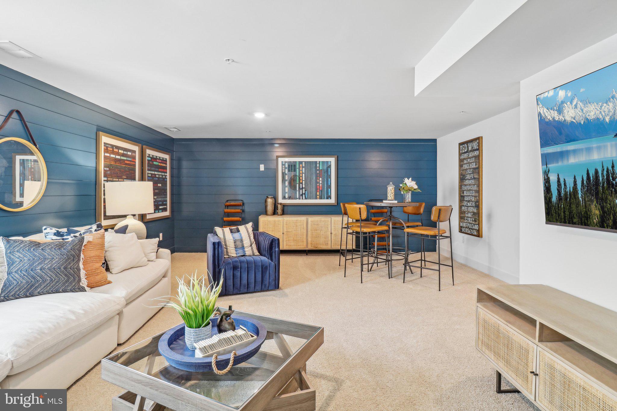 PEMBROOKE - Residential