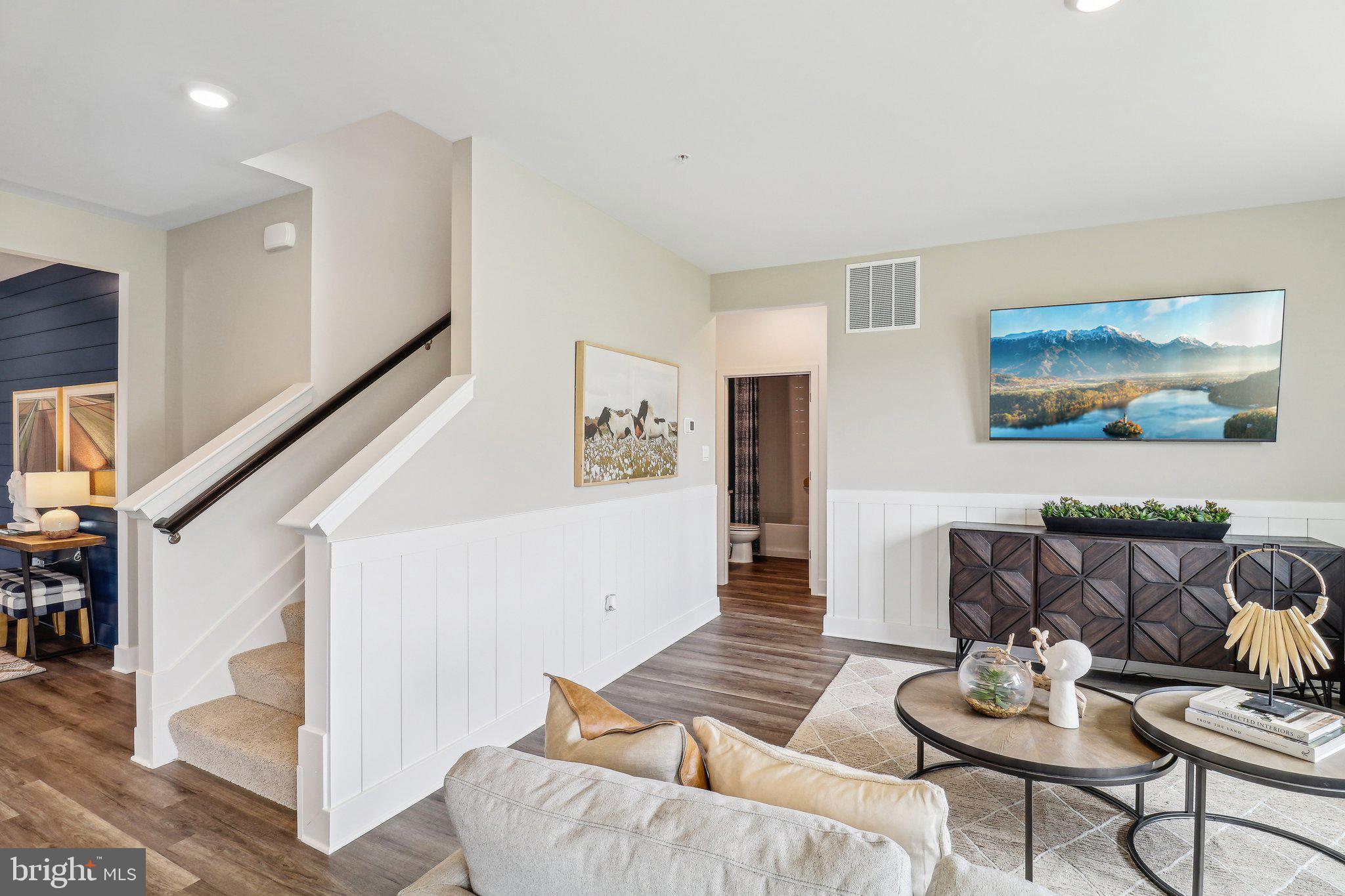 PEMBROOKE - Residential