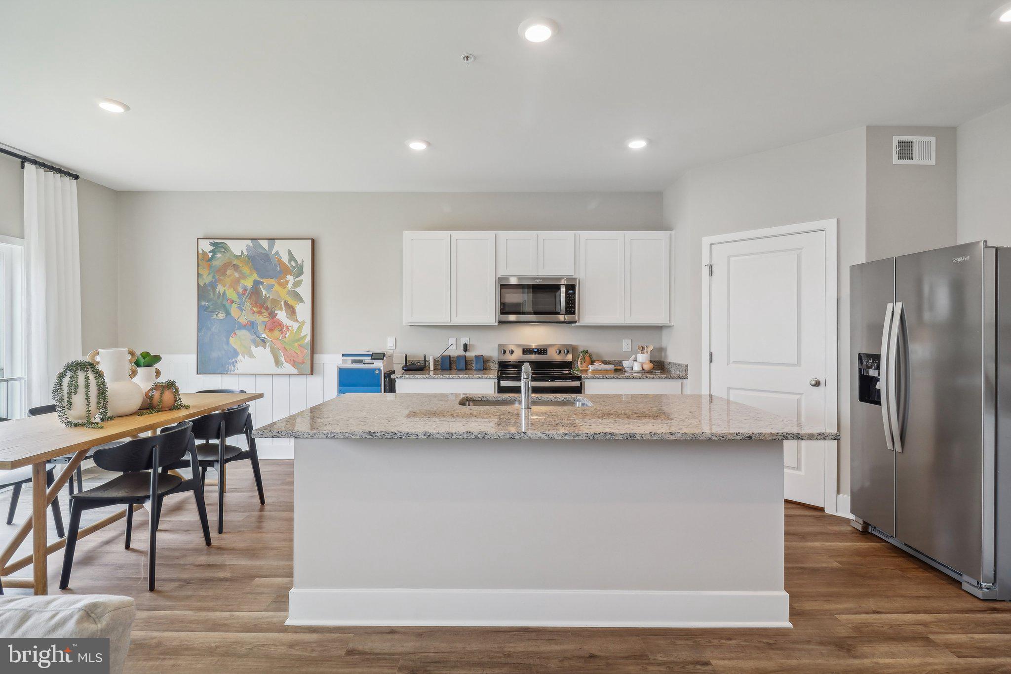 PEMBROOKE - Residential