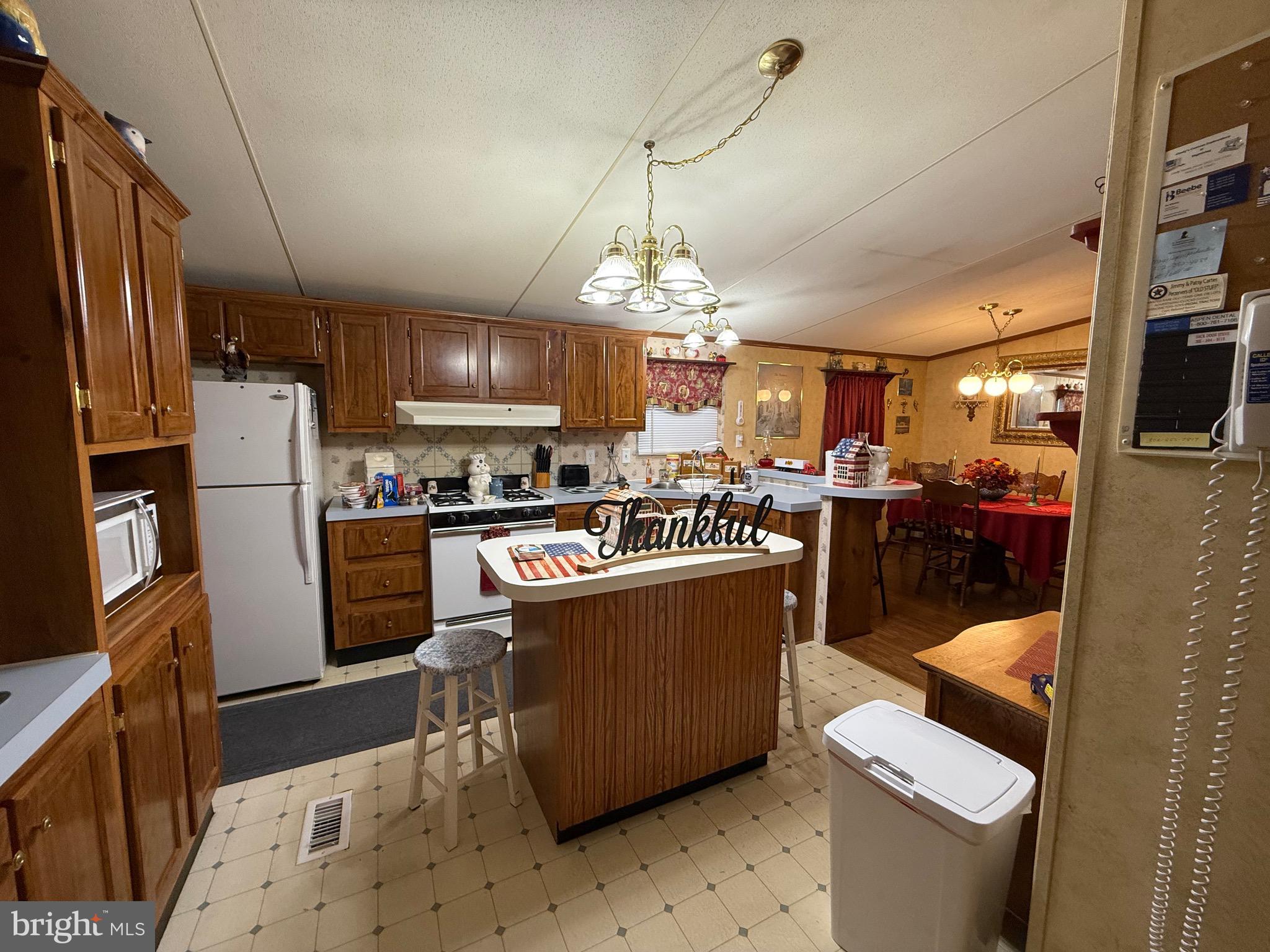 KINGS CROSSING - Residential
