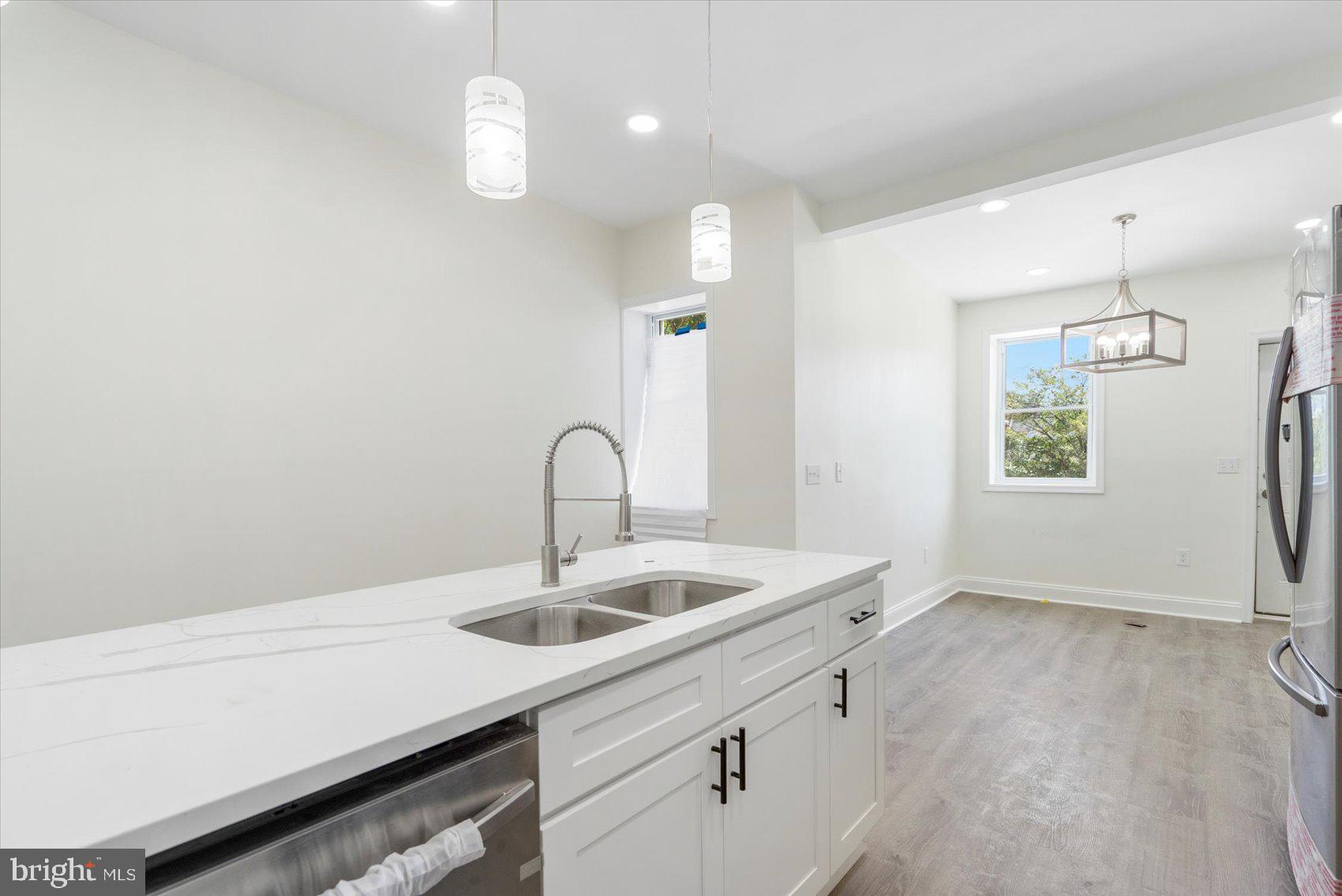 BARCLAY - Residential