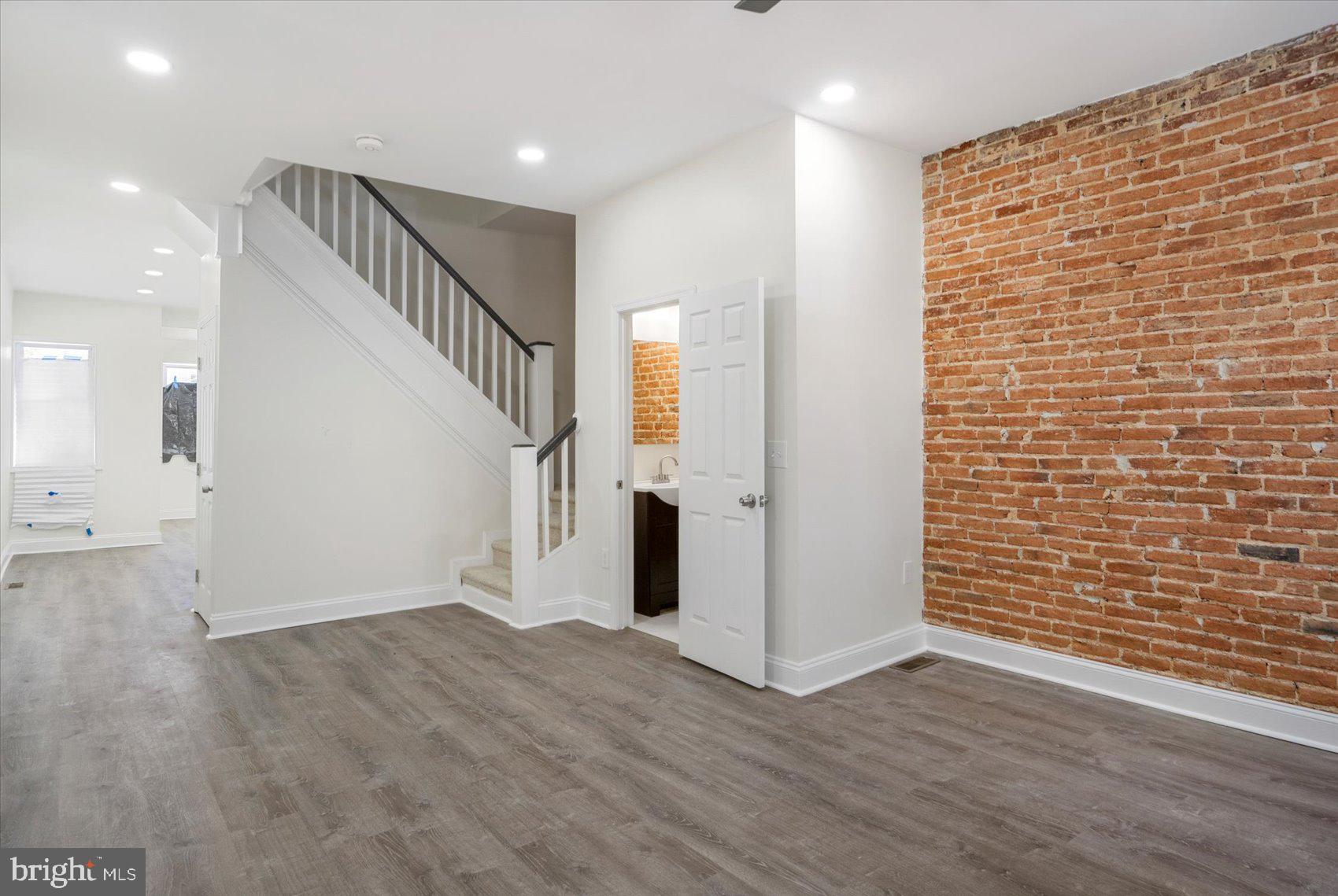 BARCLAY - Residential