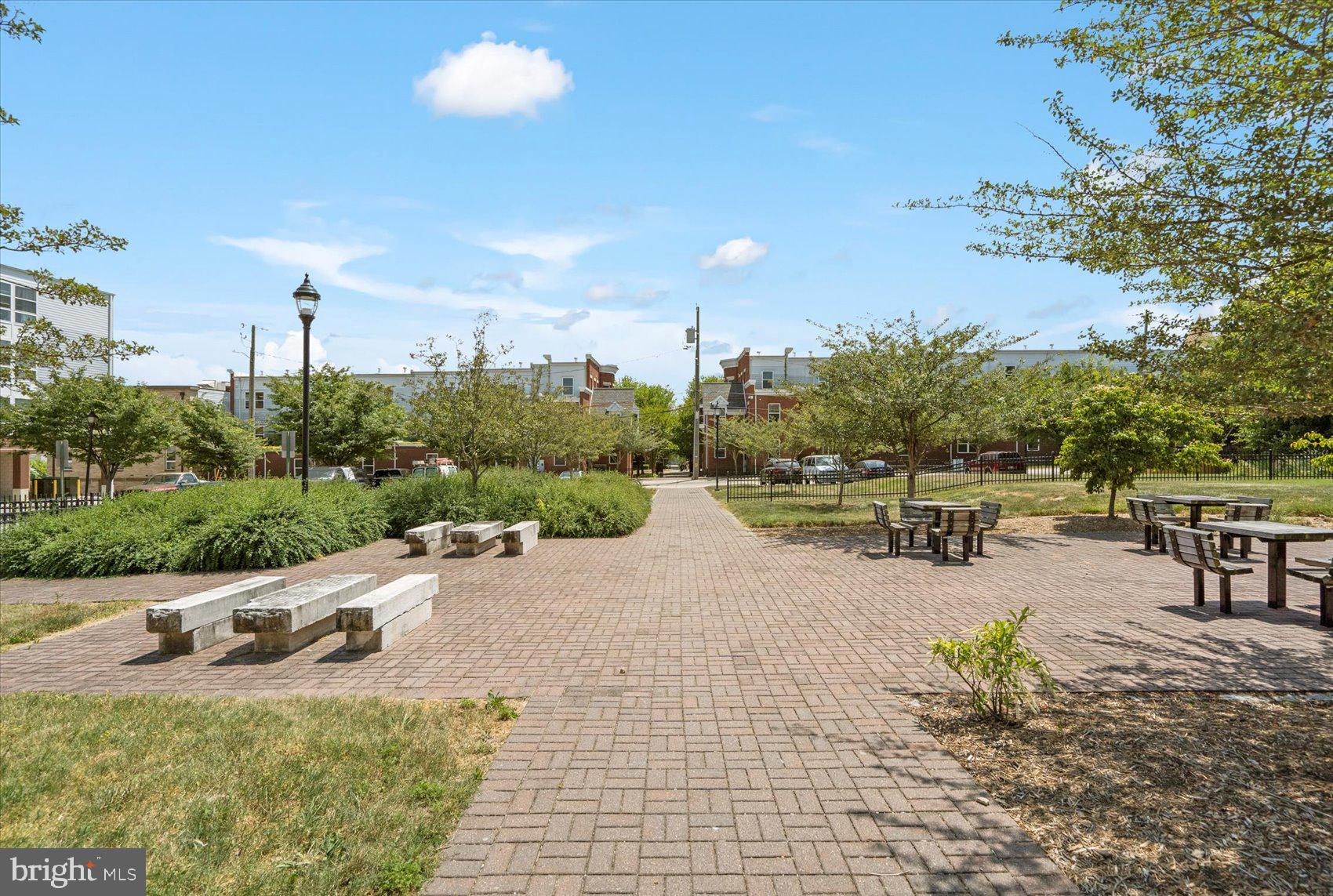 BARCLAY - Residential