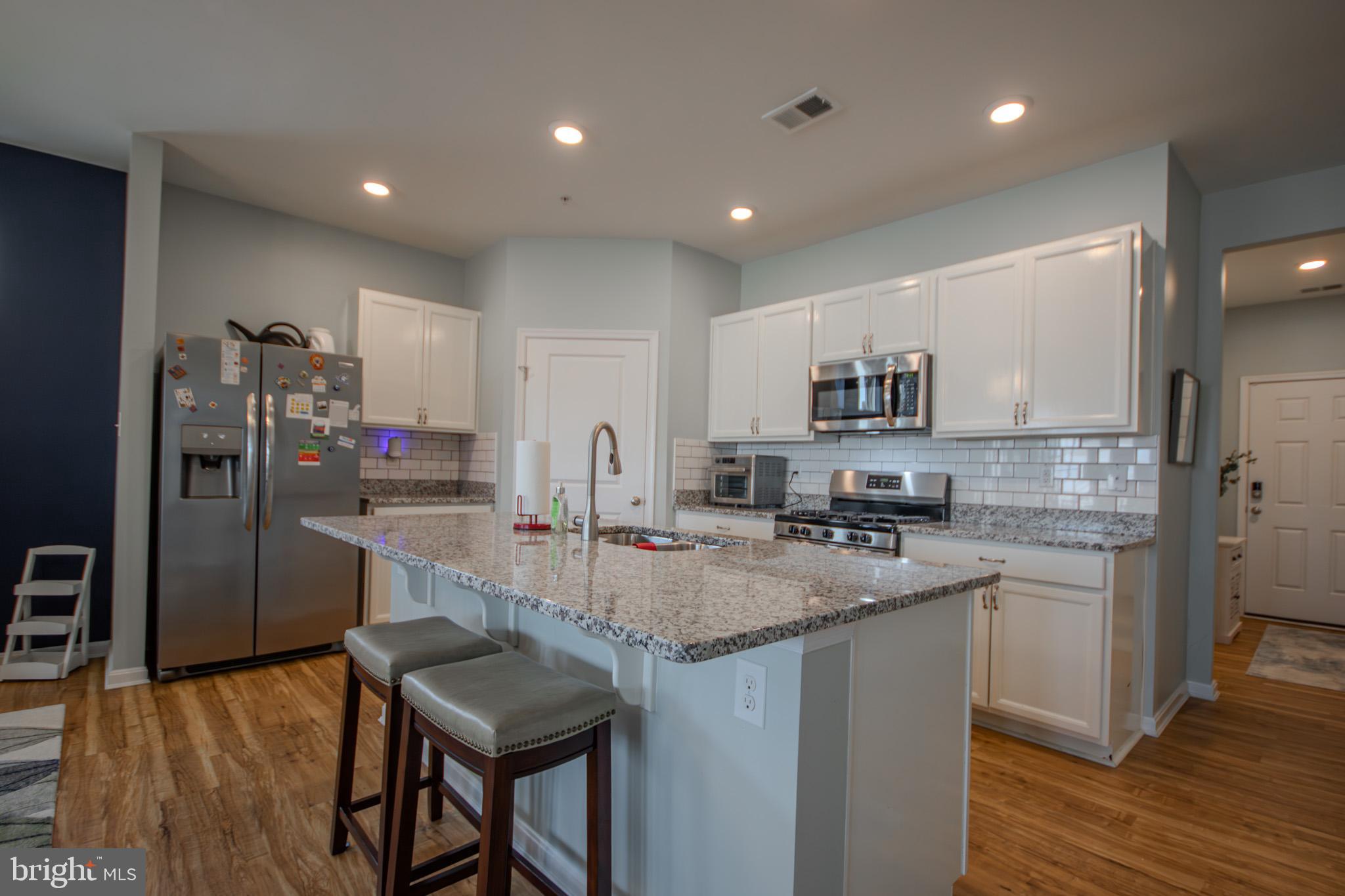 HUNTER'S CREST - Residential
