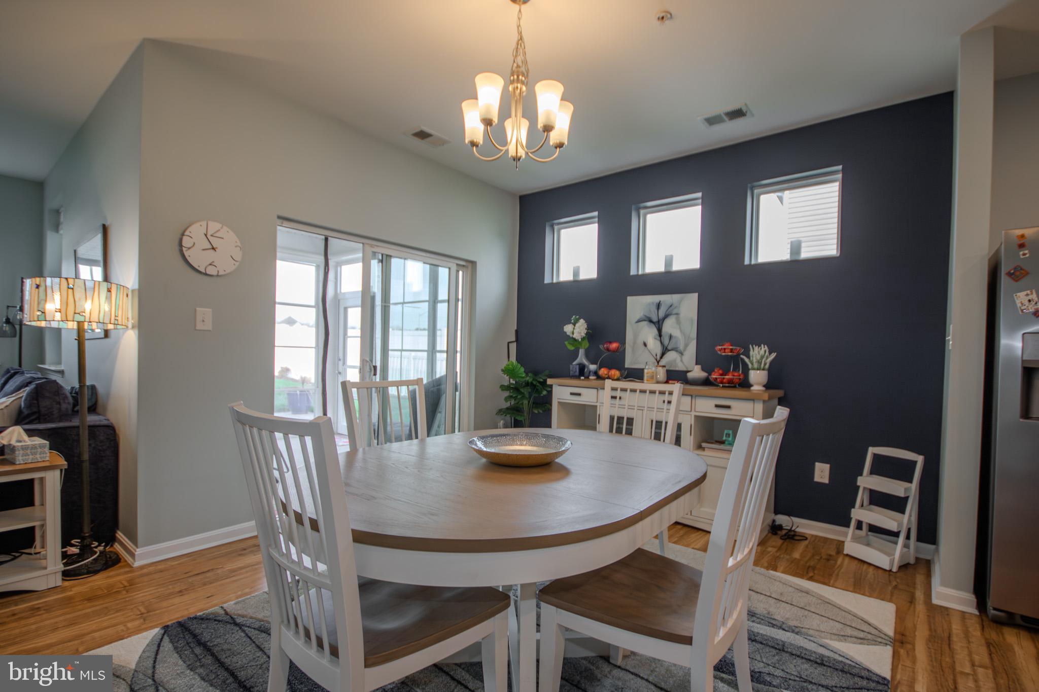 HUNTER'S CREST - Residential
