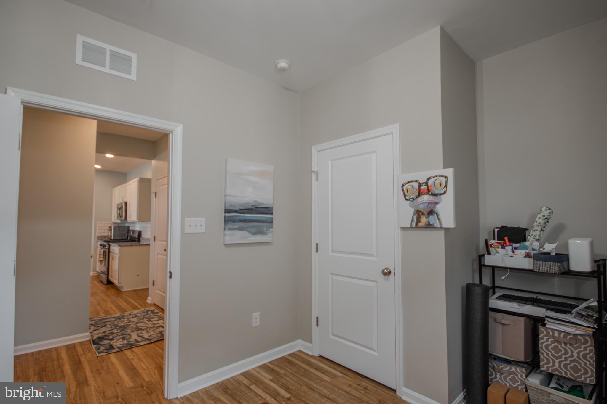 HUNTER'S CREST - Residential