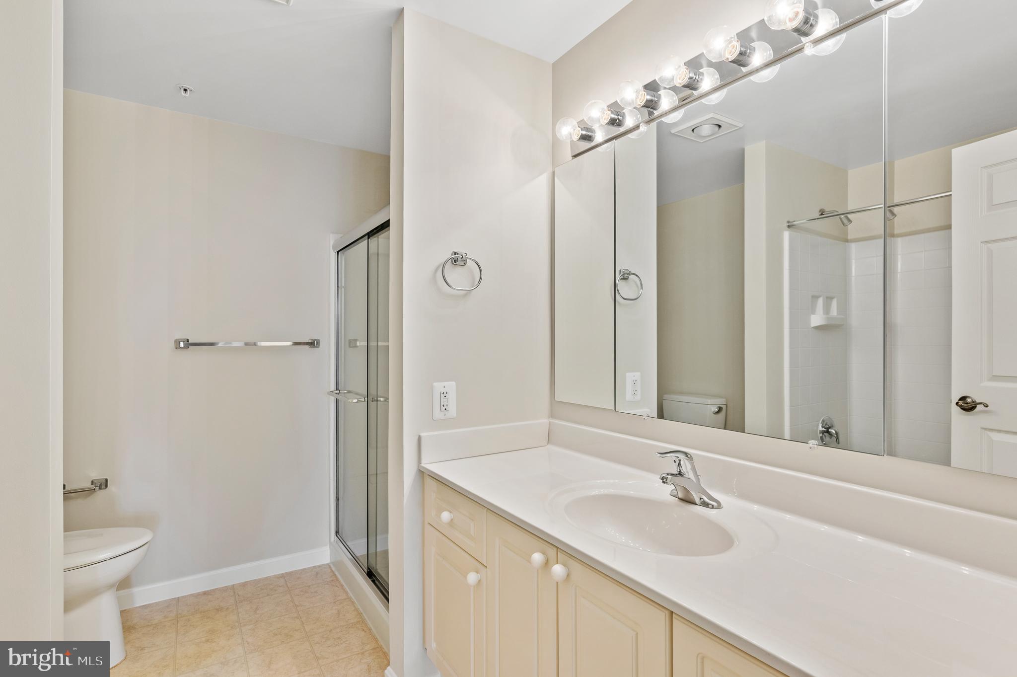 LANSDOWNE WOODS - Residential