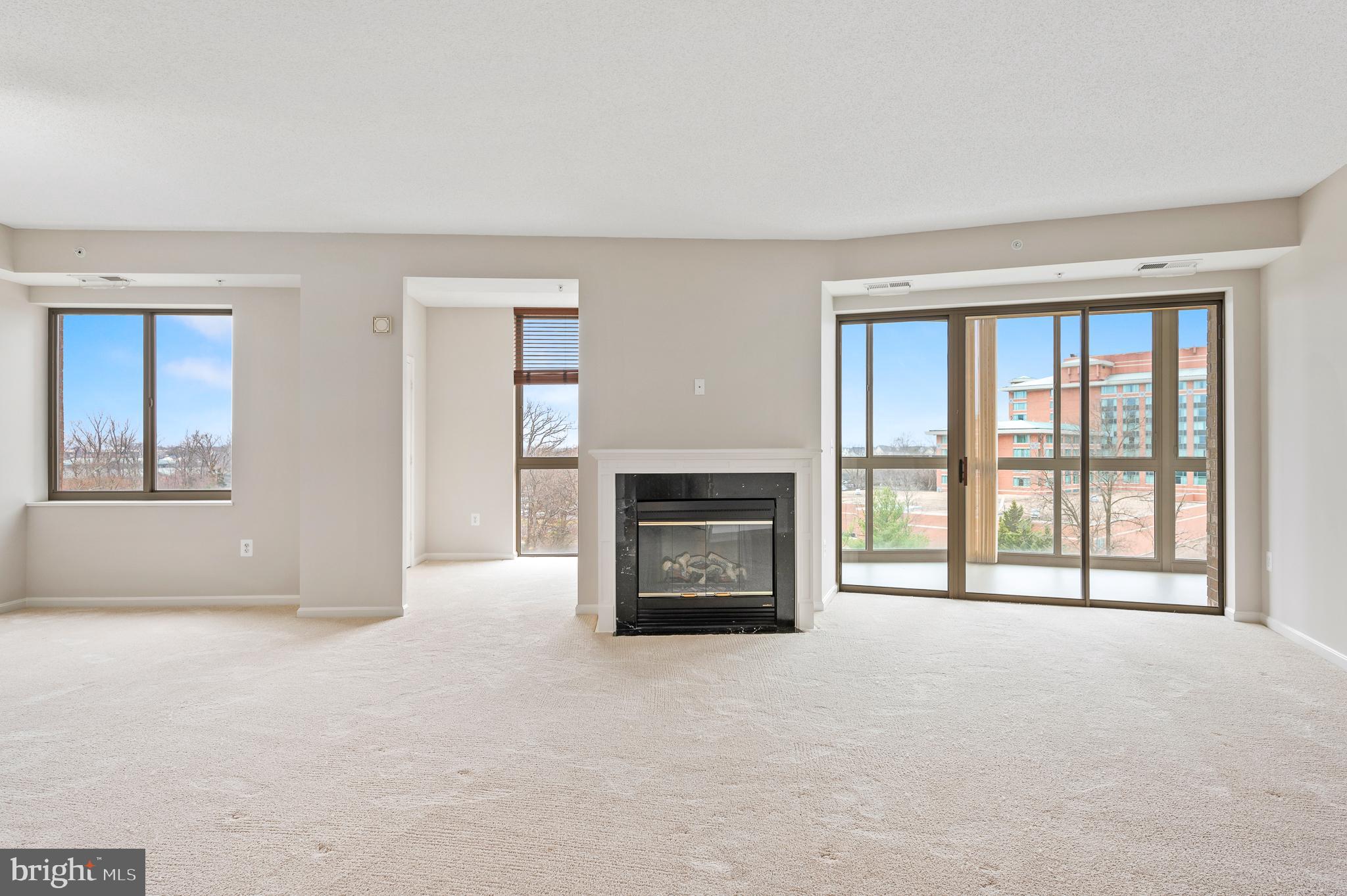 LANSDOWNE WOODS - Residential