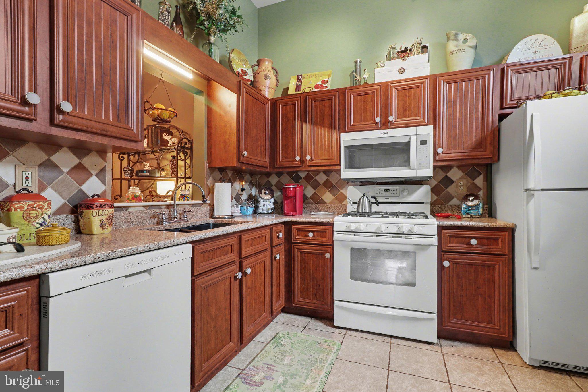 MEADOWRIDGE - Residential