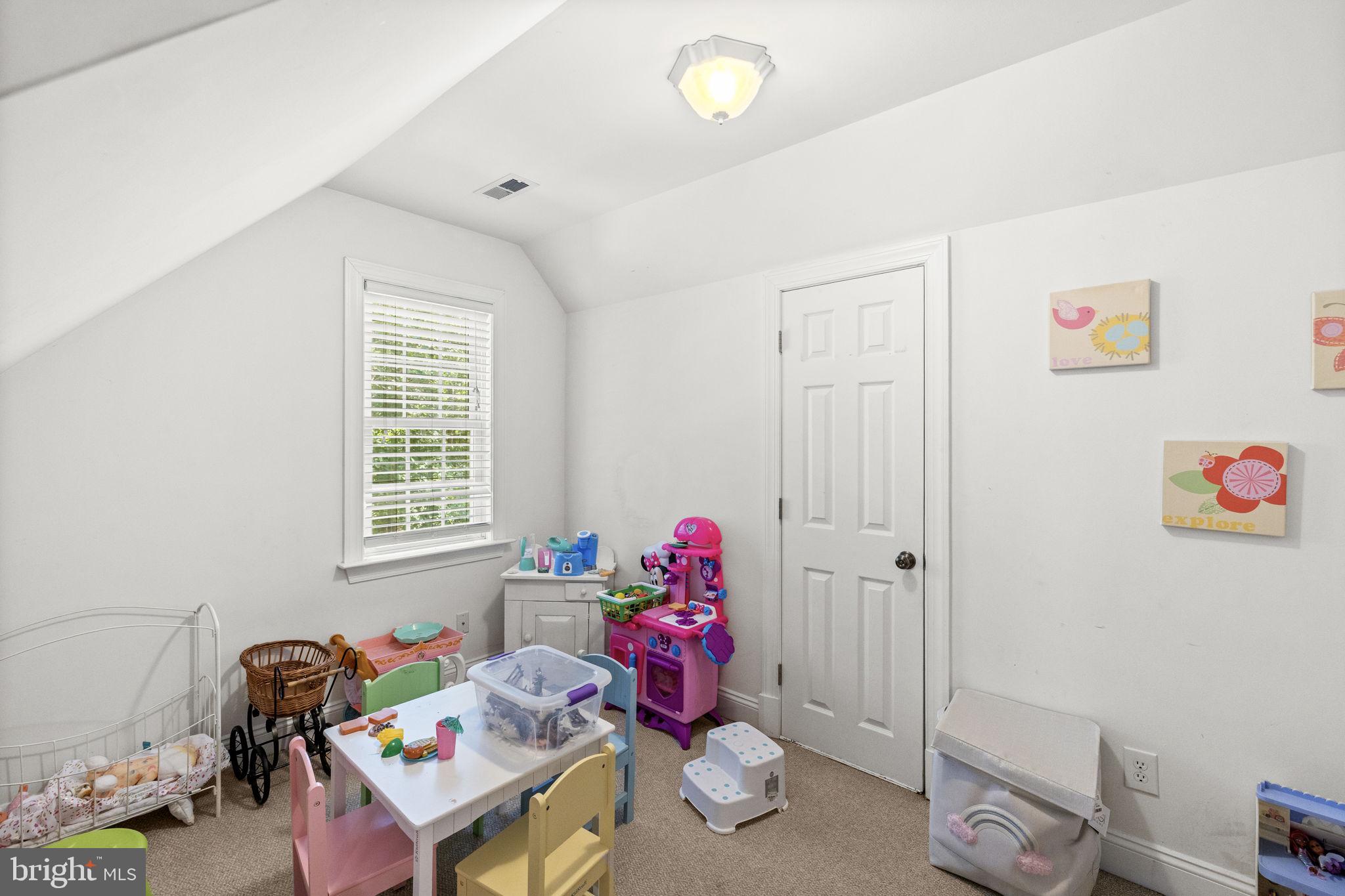 RIDGEMONT - Residential